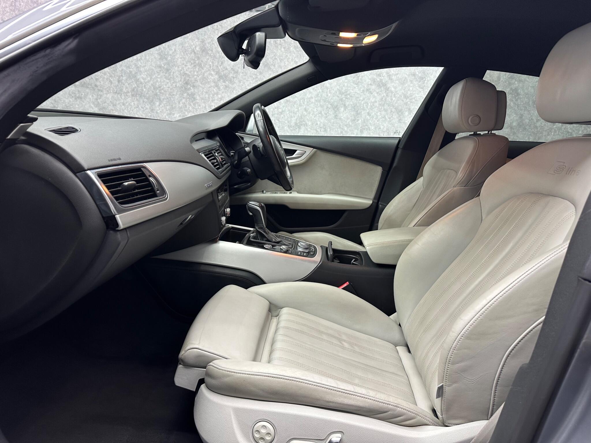 Audi A7 view 8