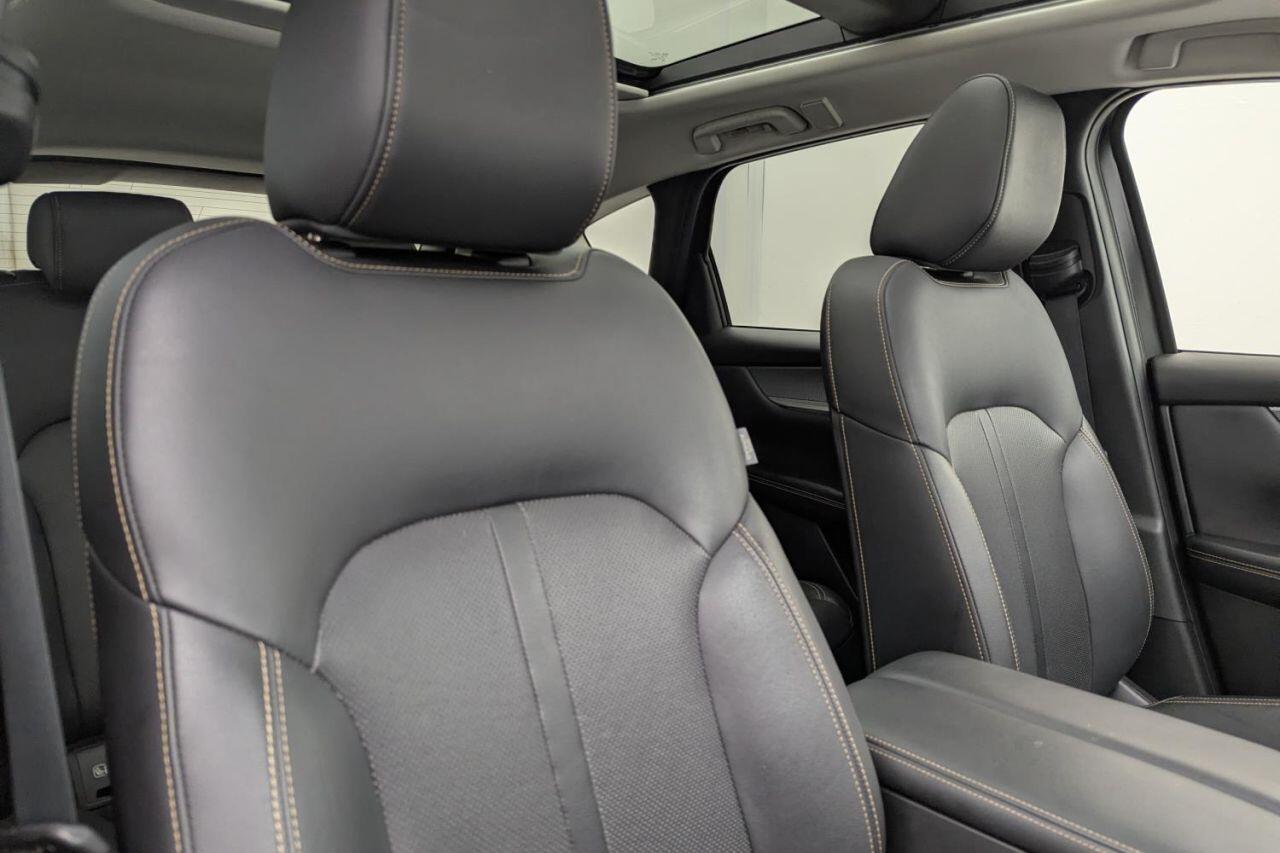 Mazda CX-60 view 17