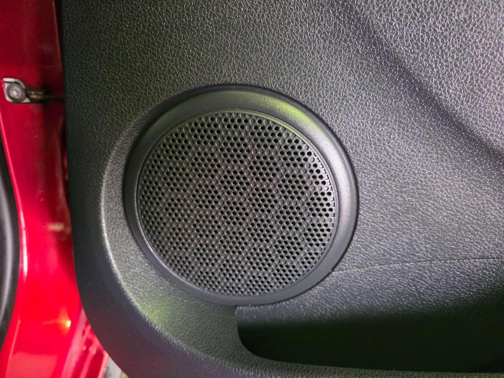 Dacia Sandero view 36