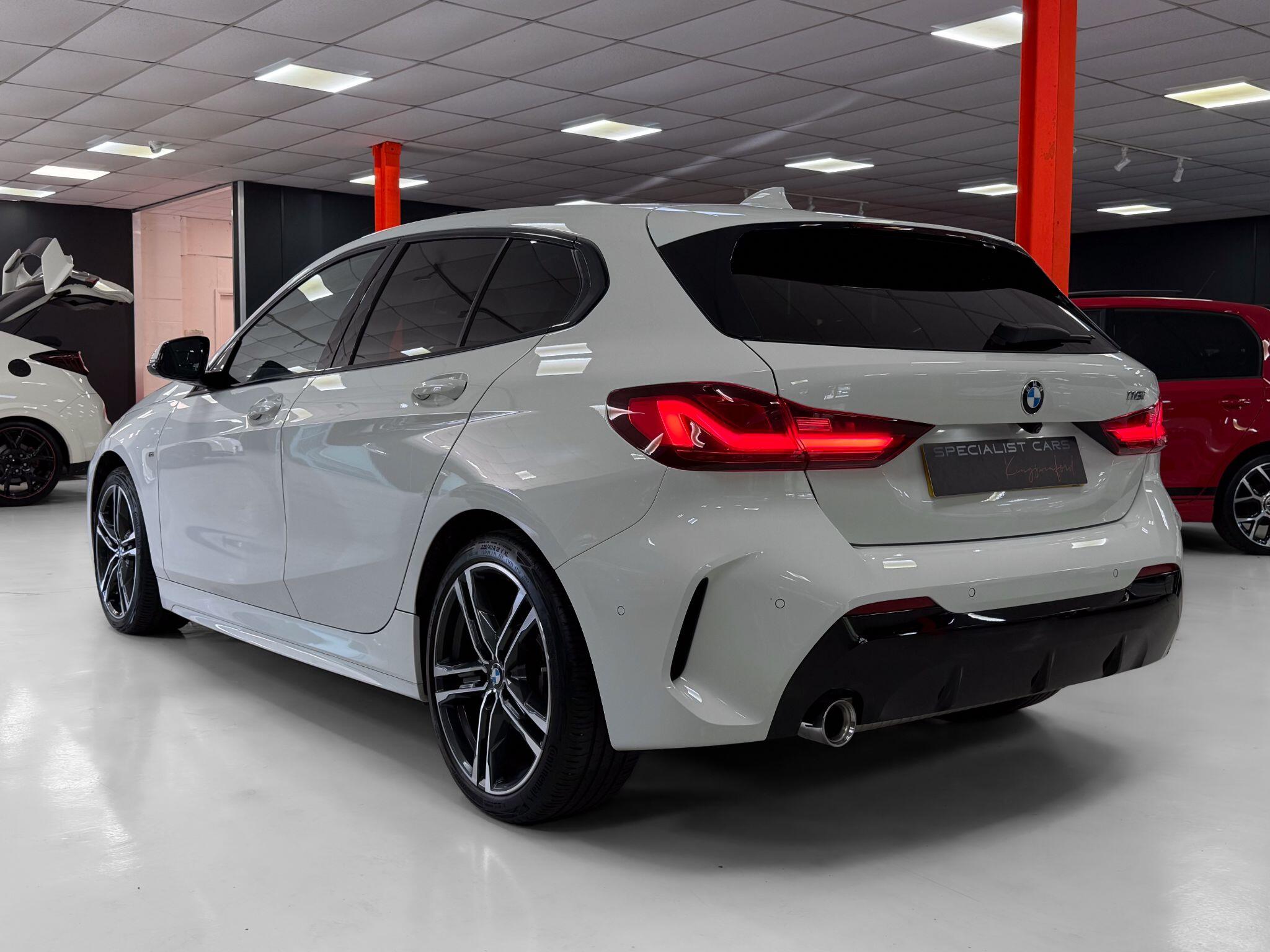 BMW 1 Series view 14