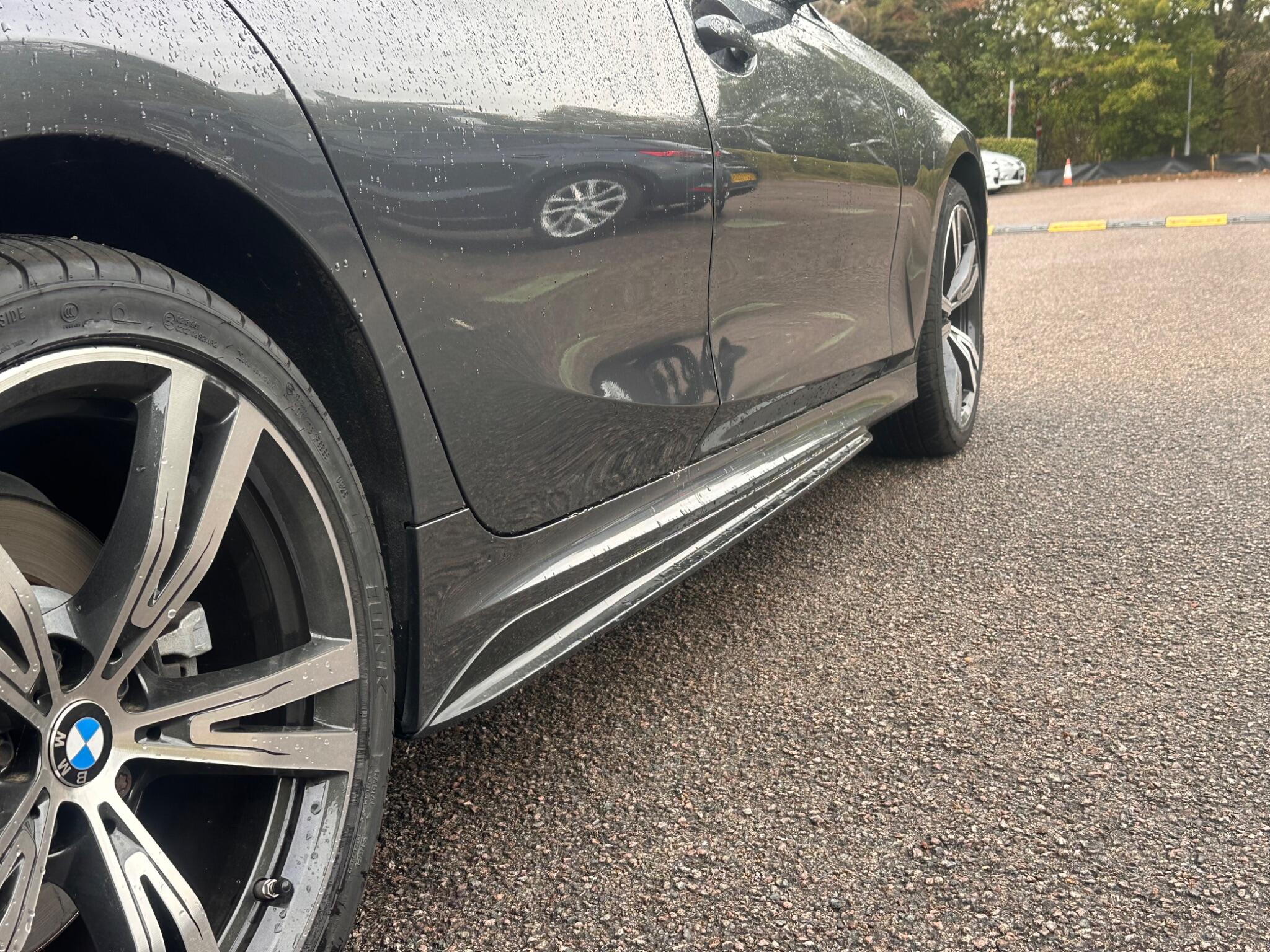 BMW 3 Series view 13