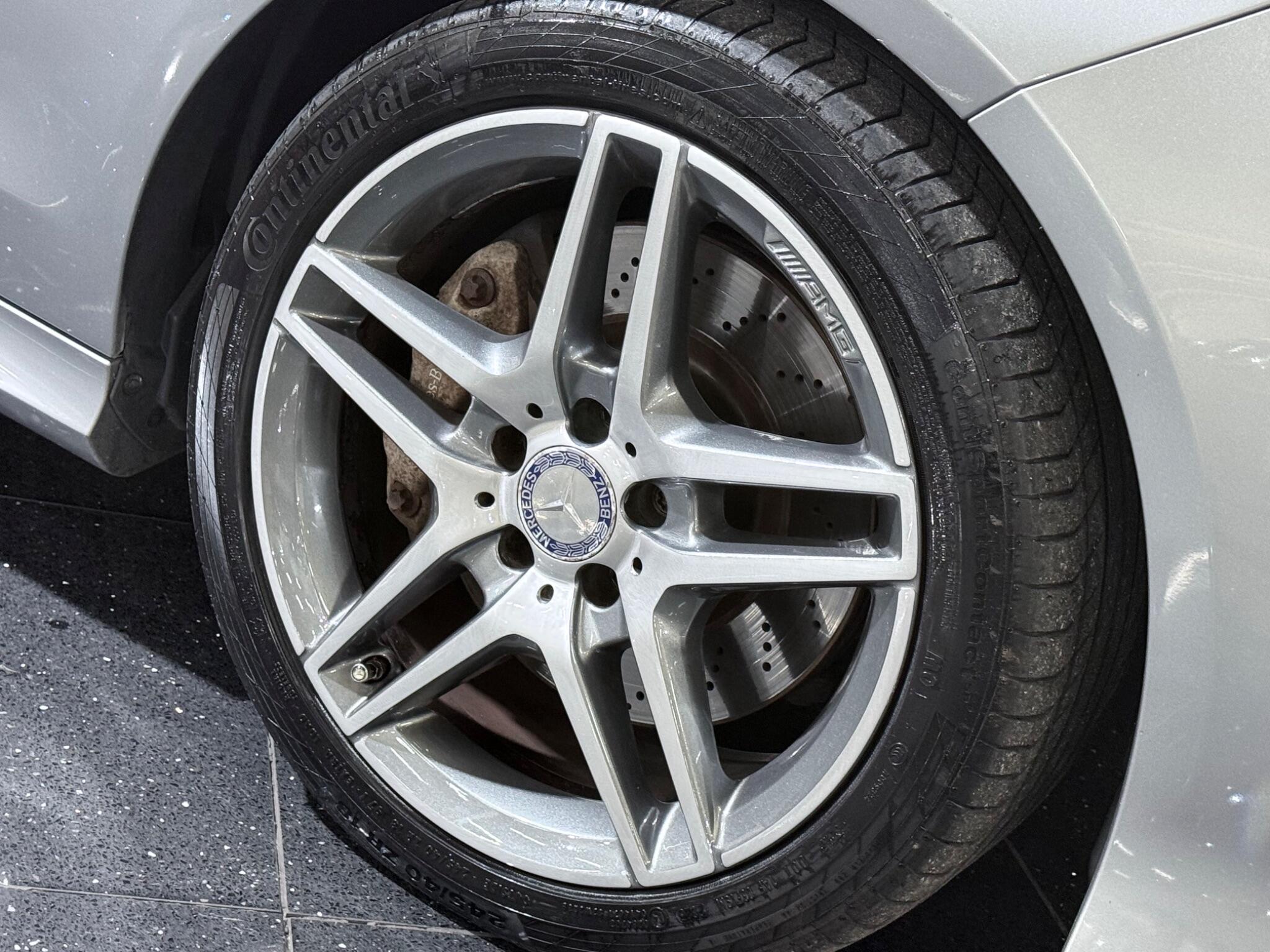 Mercedes-Benz E-Class view 60