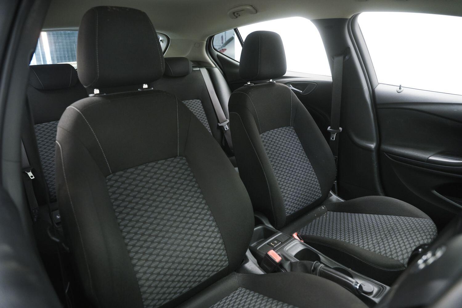 Vauxhall Astra view 11