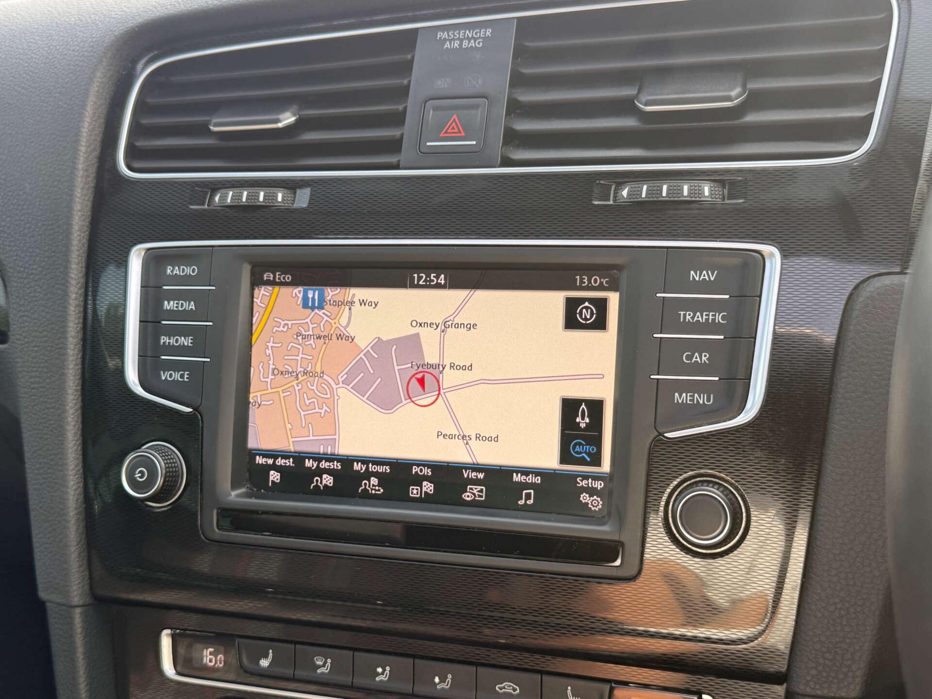 Volkswagen Golf view 56