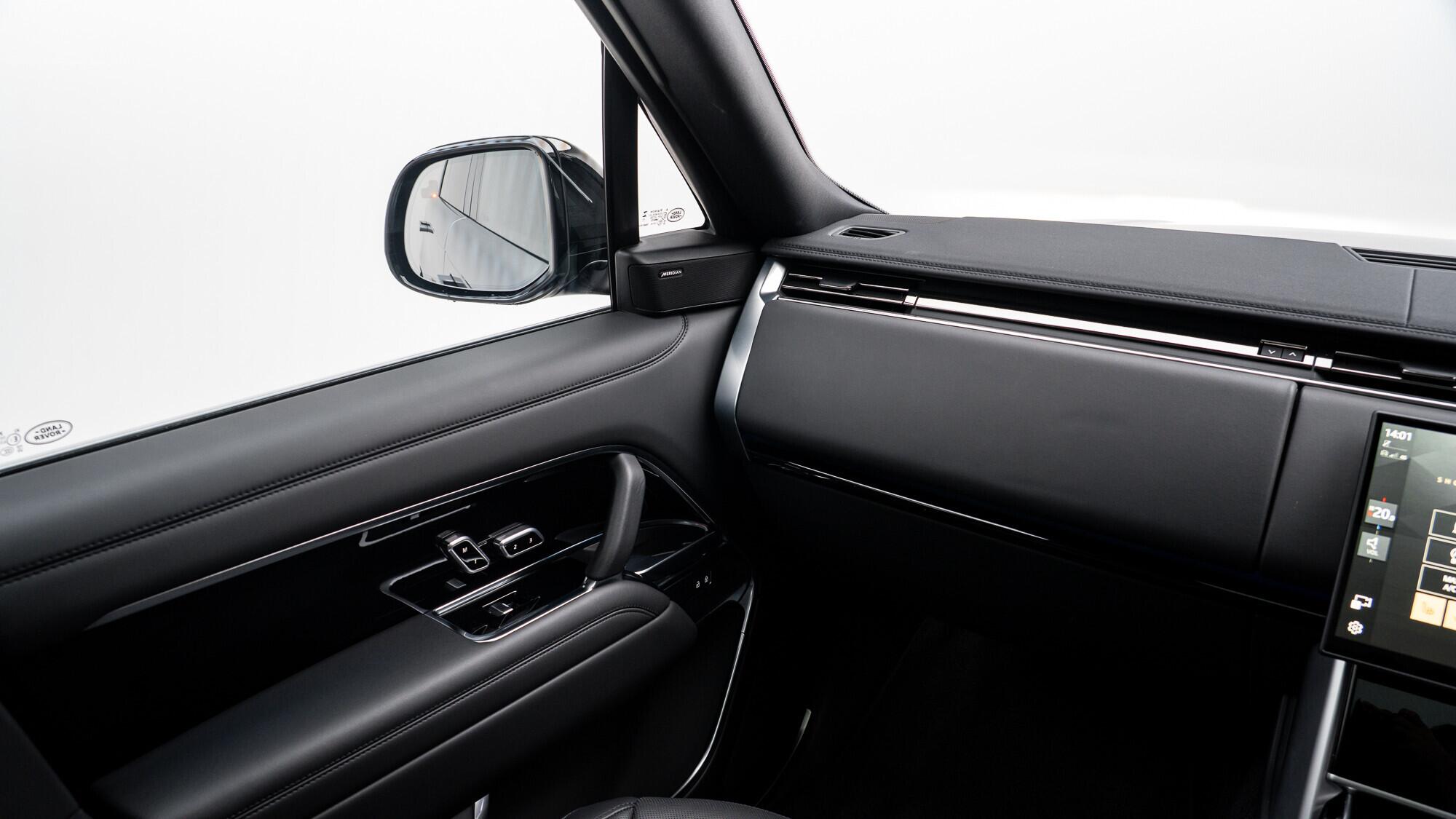 Land Rover Range Rover view 31