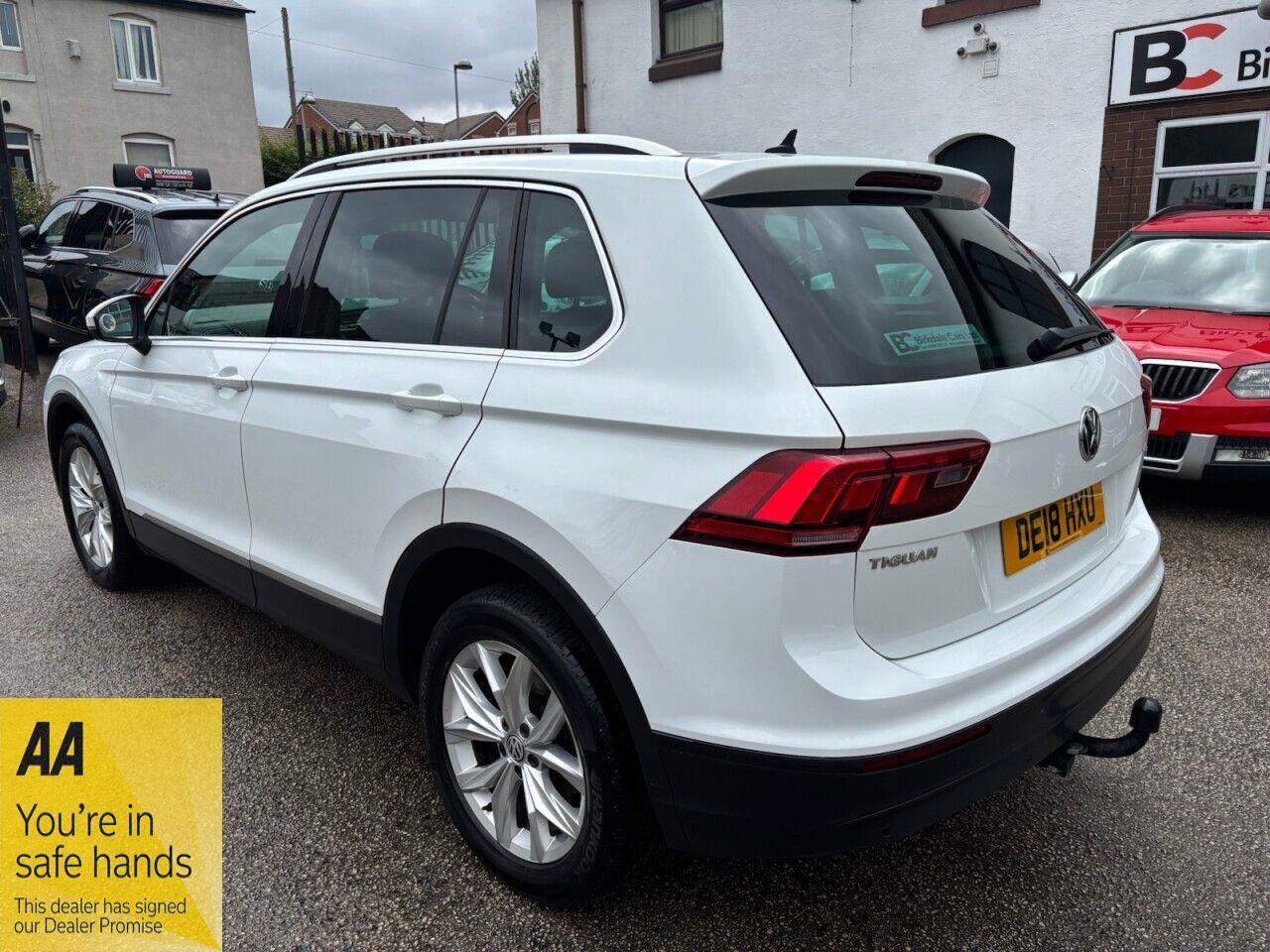 Volkswagen Tiguan view 6