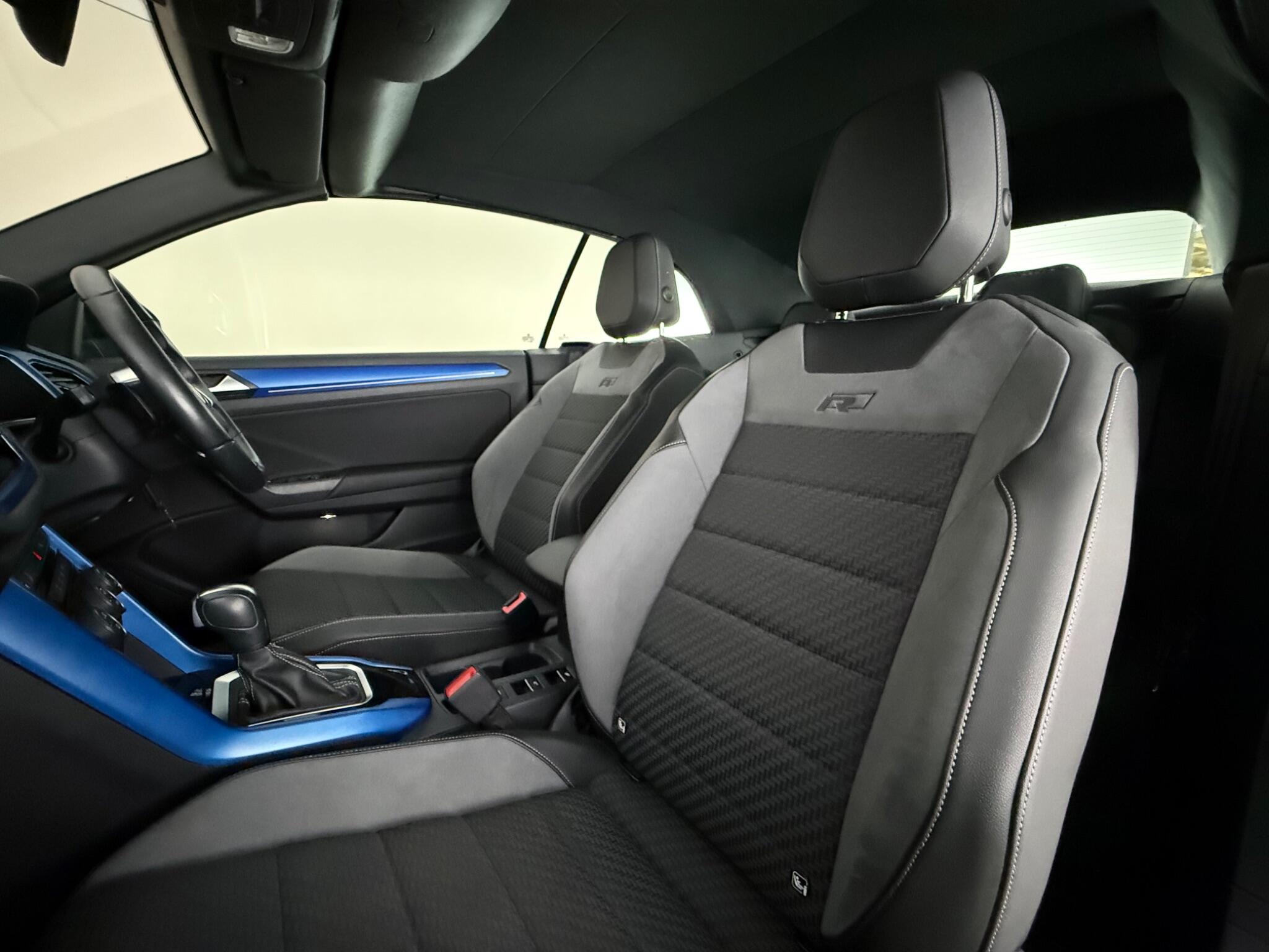 Volkswagen T-Roc view 33