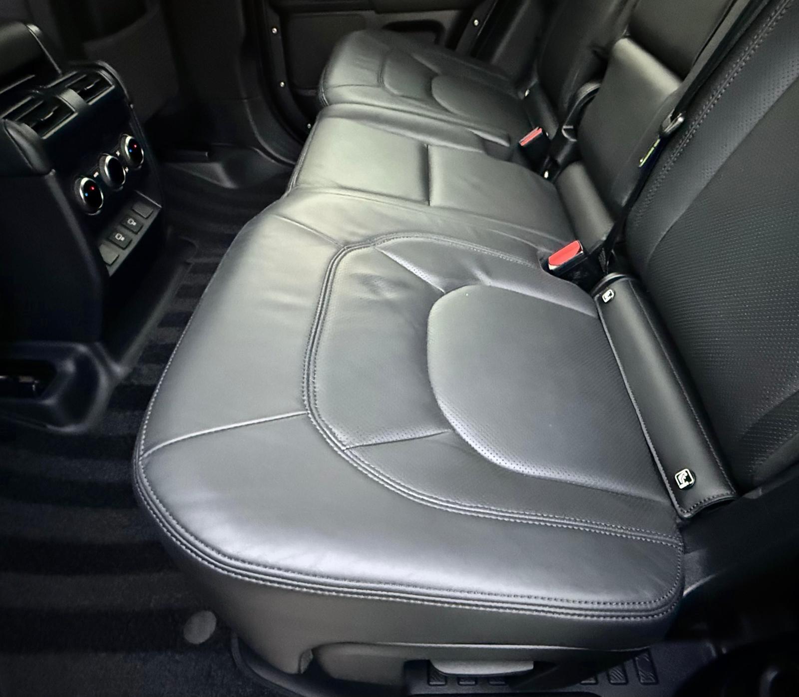 Land Rover Defender view 38