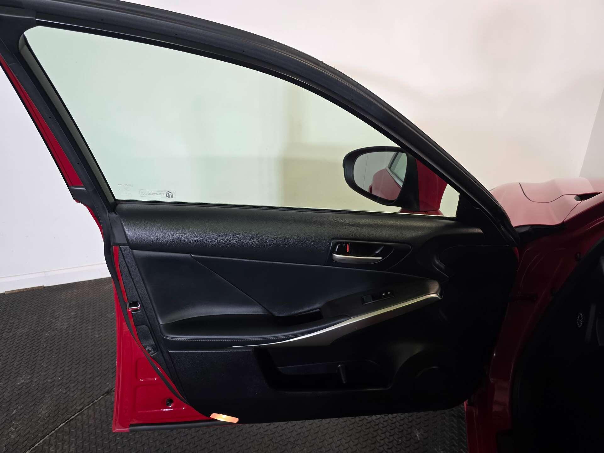 Lexus Is view 44