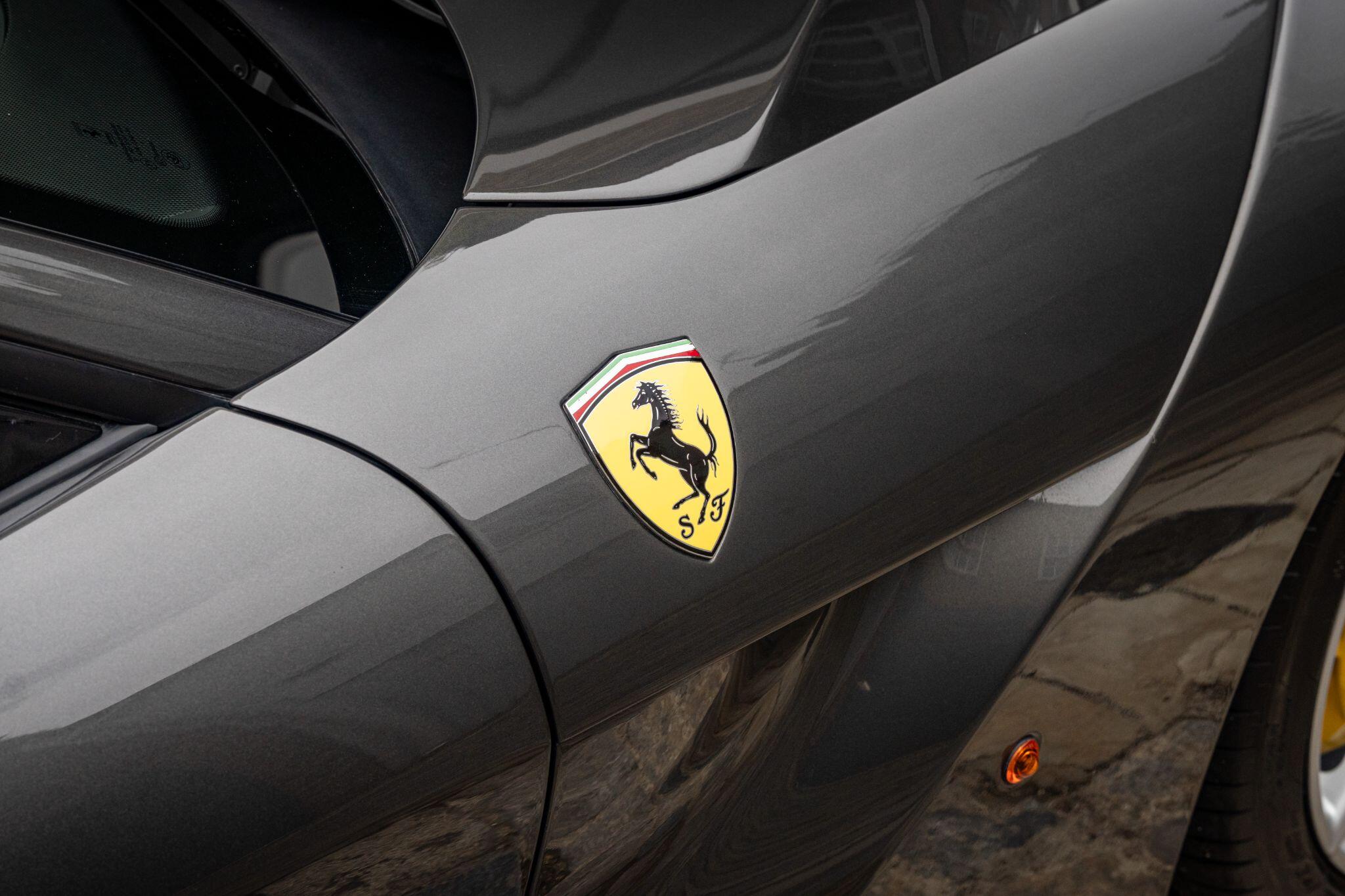 Ferrari F12 view 41