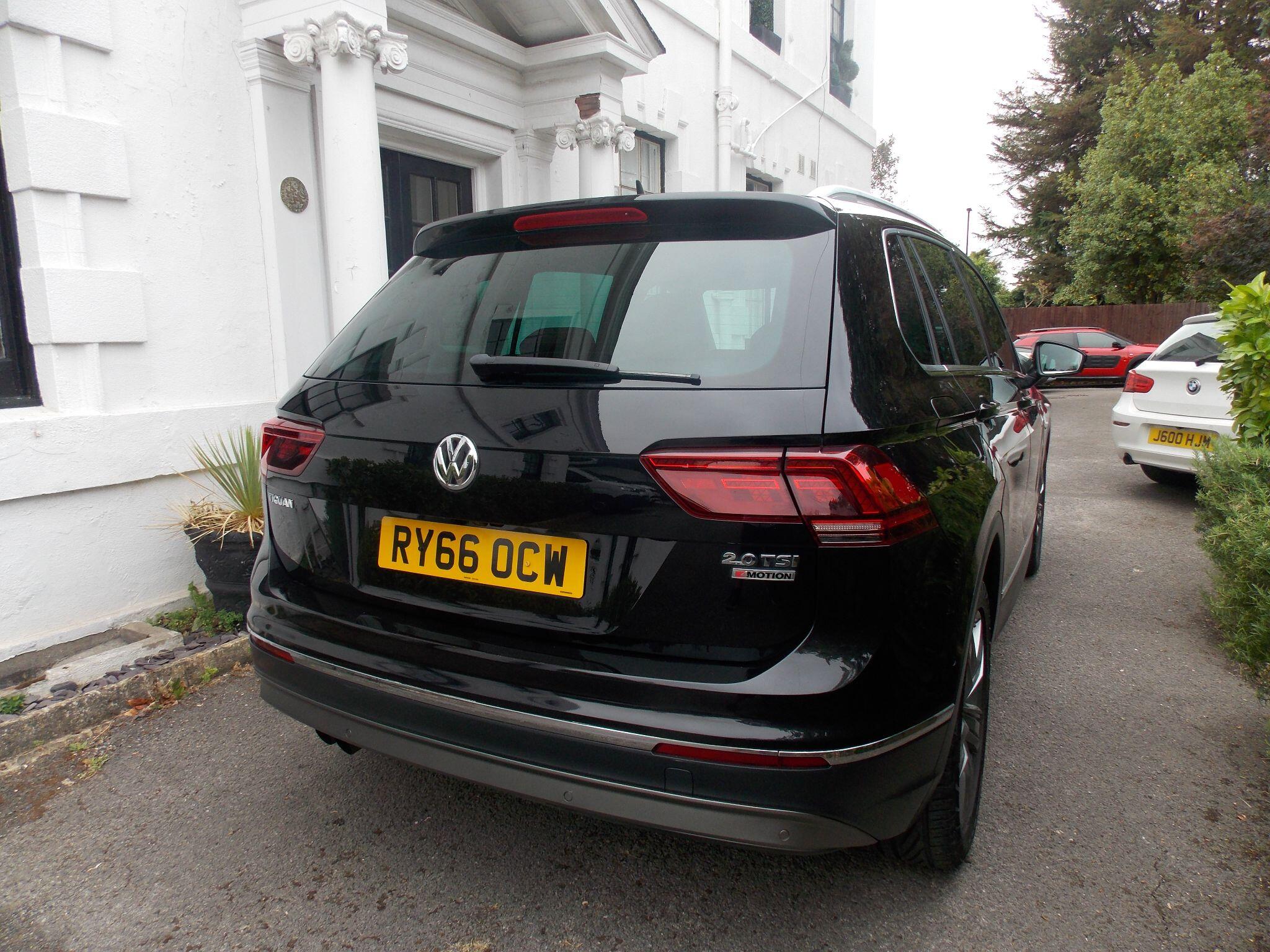 Volkswagen Tiguan view 40