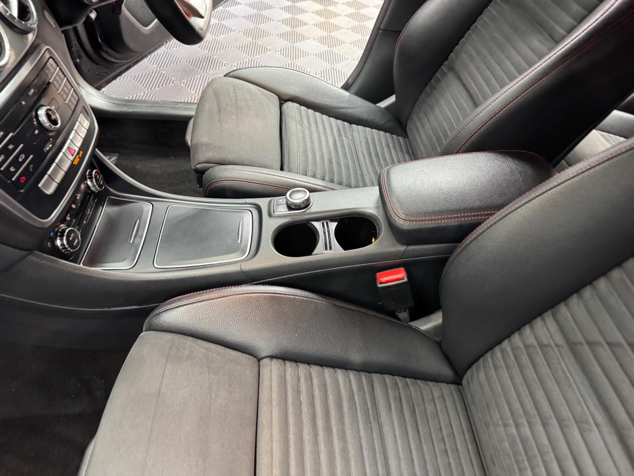 Mercedes-Benz Cla view 43