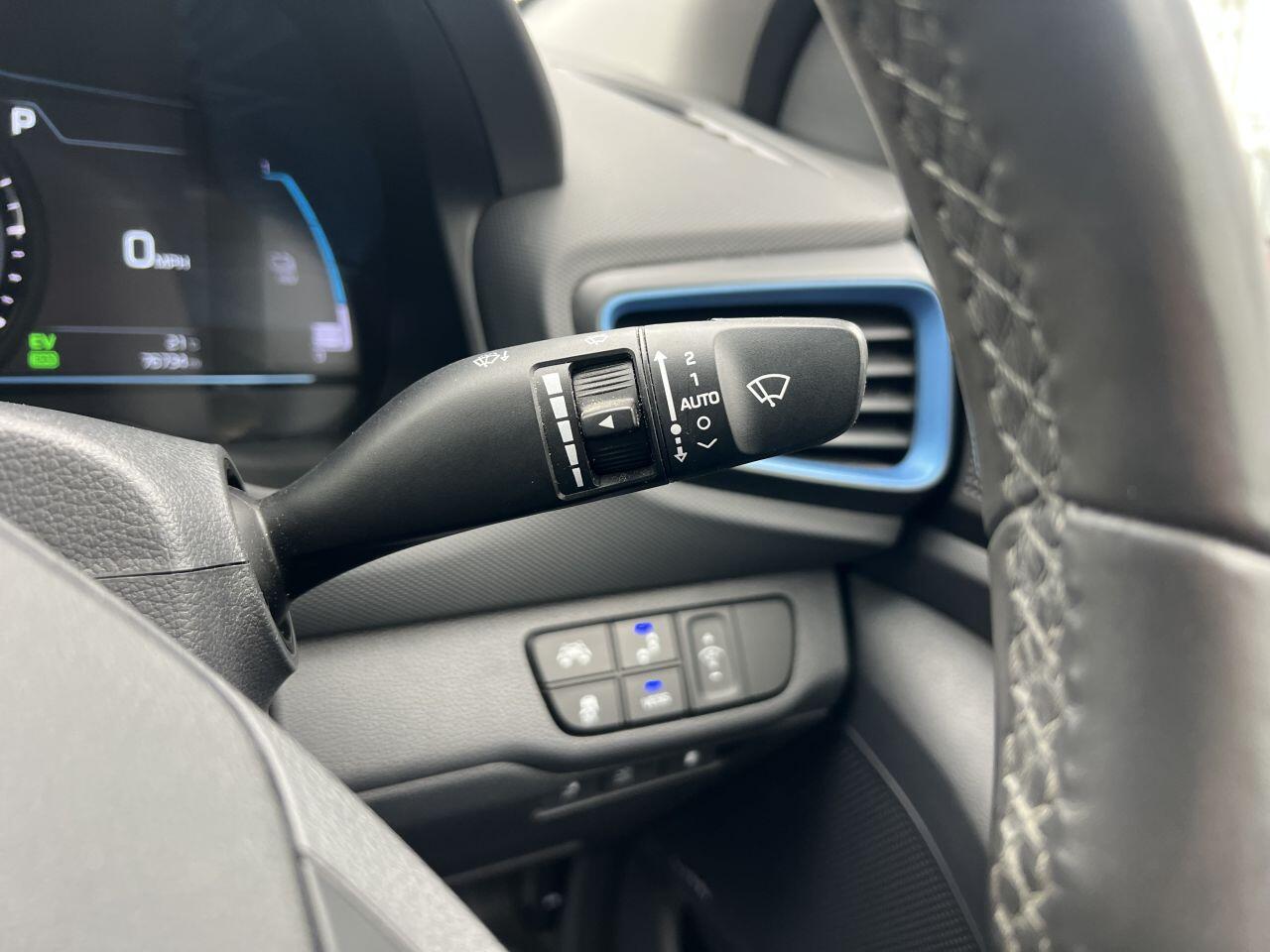 Hyundai Ioniq view 61
