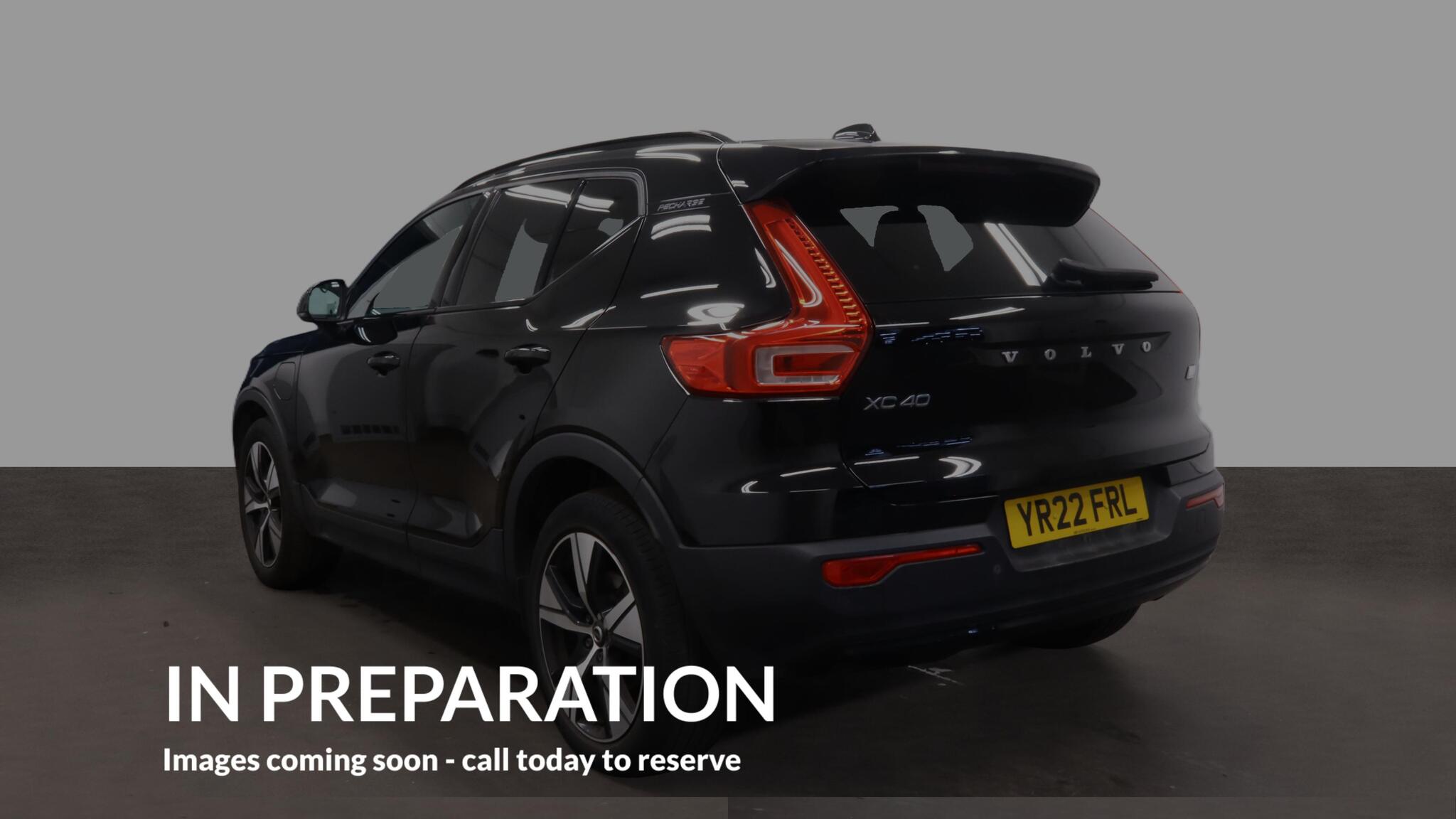 Volvo XC40 view 3