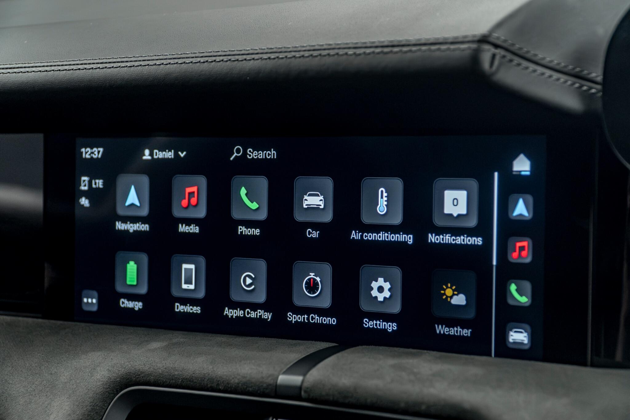Porsche Taycan view 37