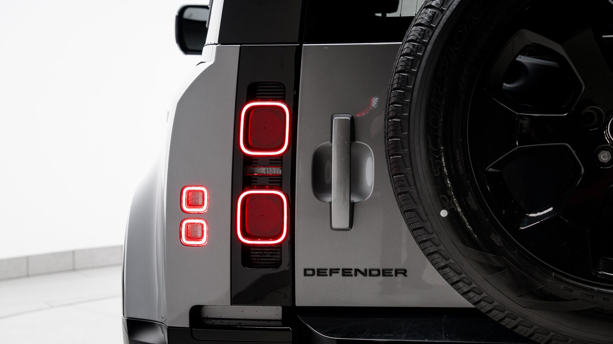 Land Rover Defender view 15