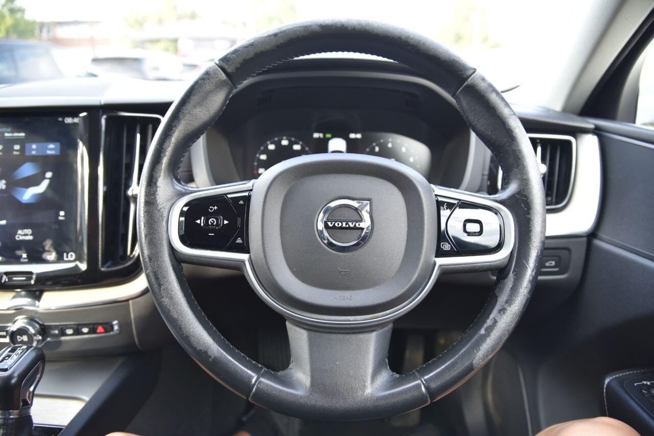 Volvo XC60 view 27