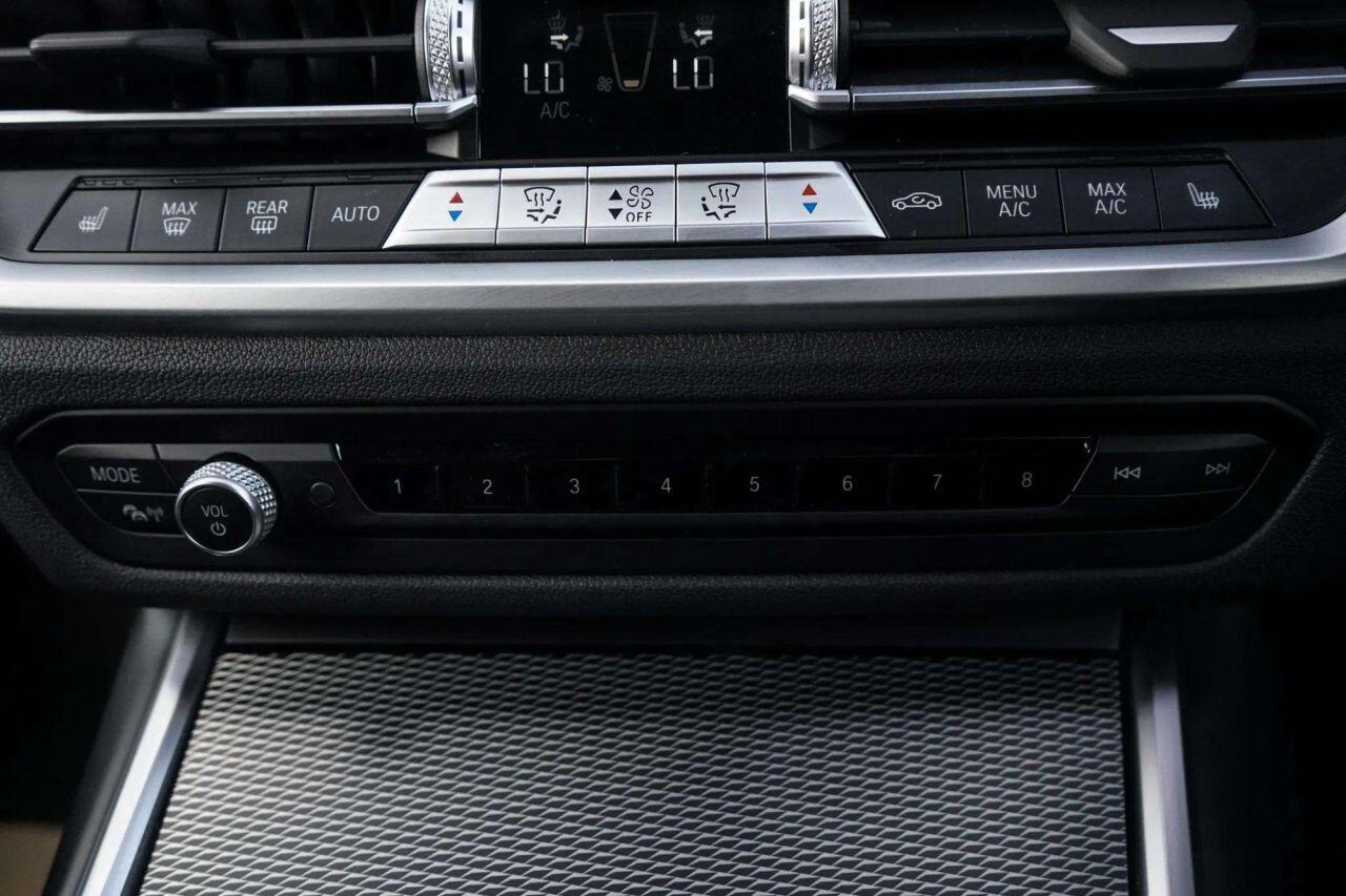 BMW 3 Series view 45