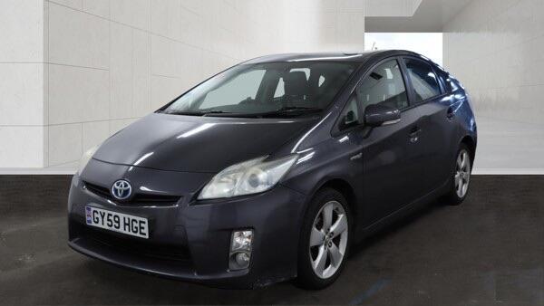 Toyota Prius view 2