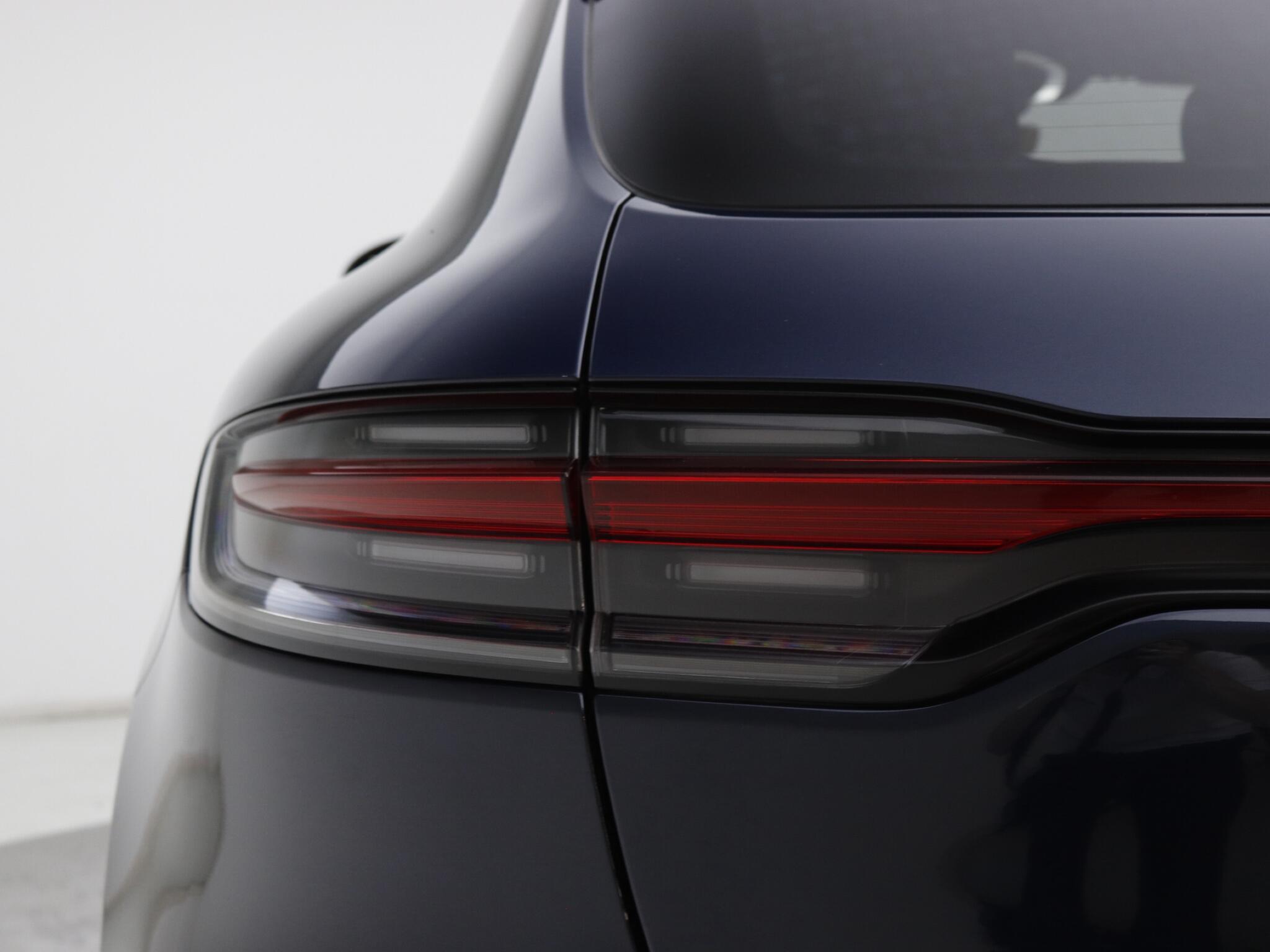 Porsche Macan view 20