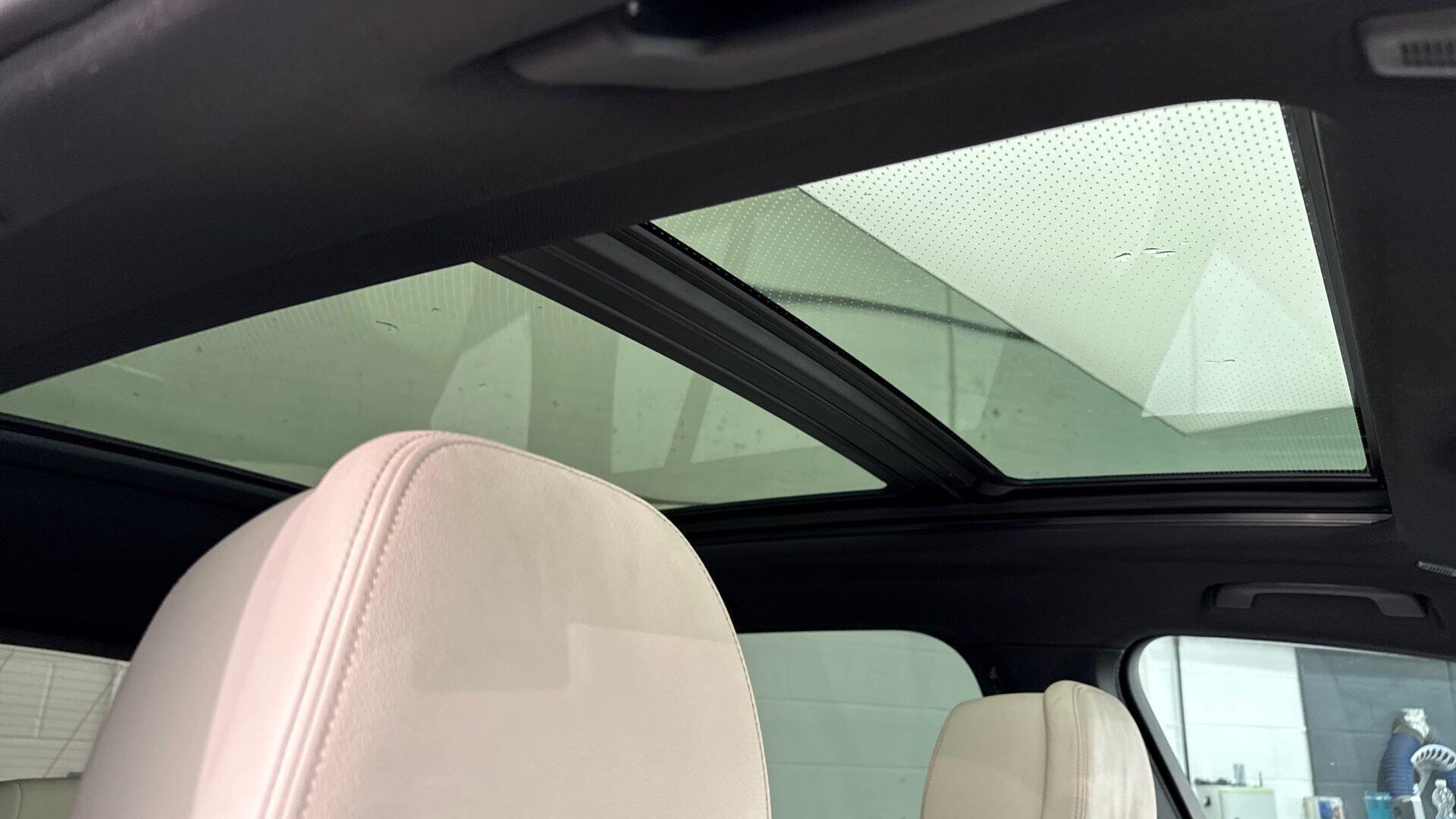 BMW X5 view 21