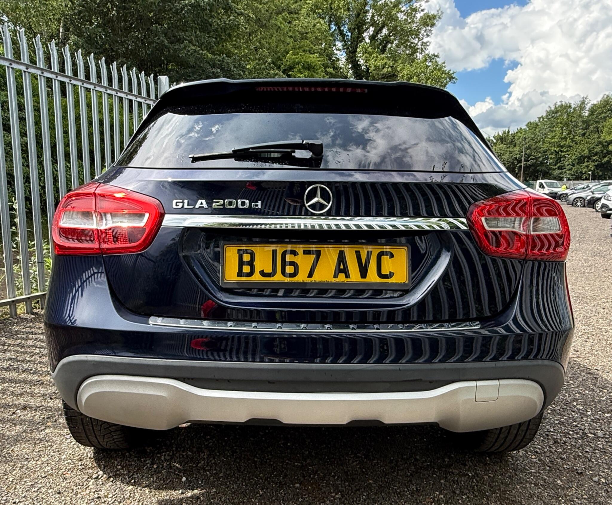 2017 Mercedes-Benz GLA image 13