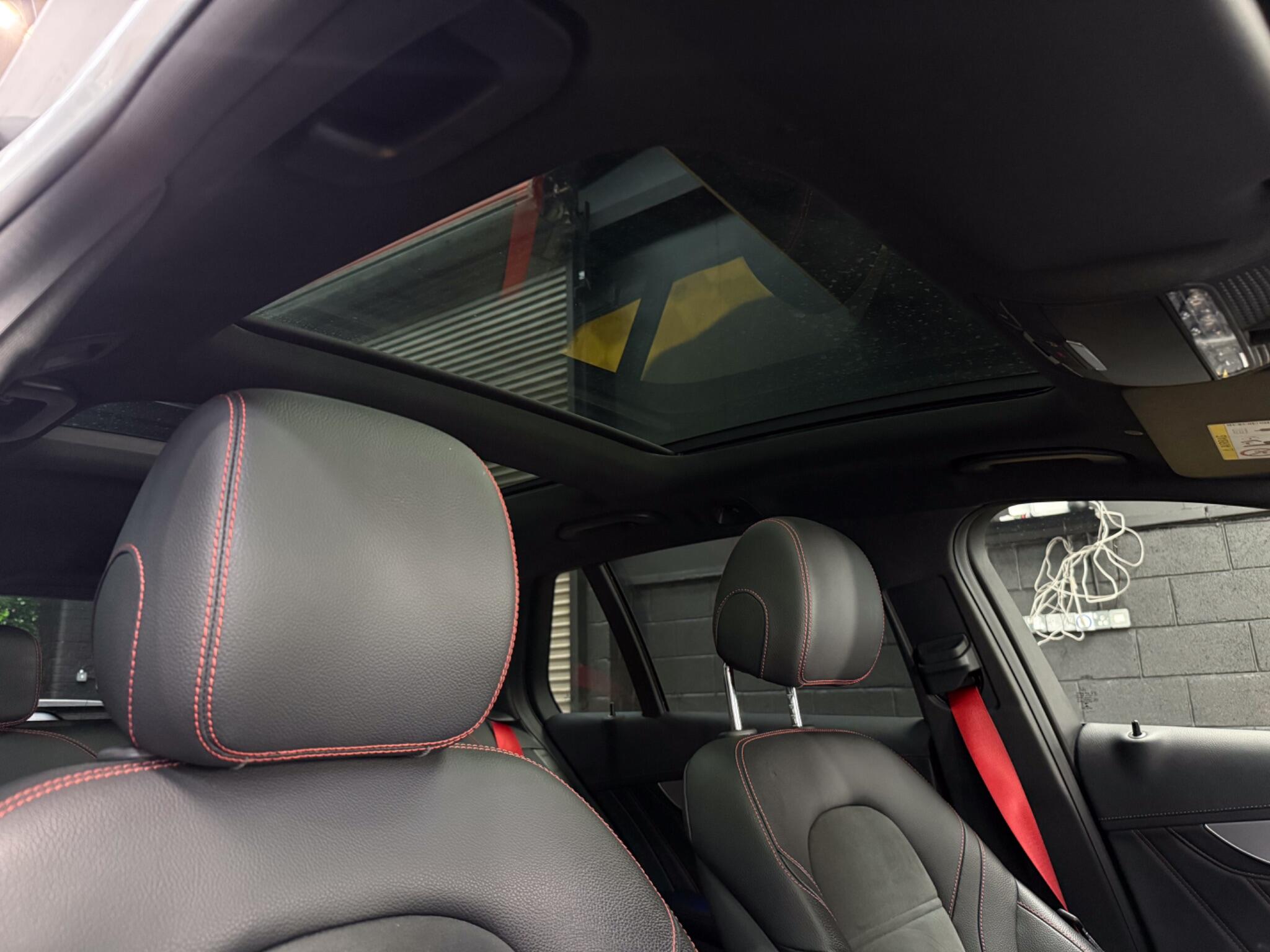 Mercedes-Benz C-Class view 25