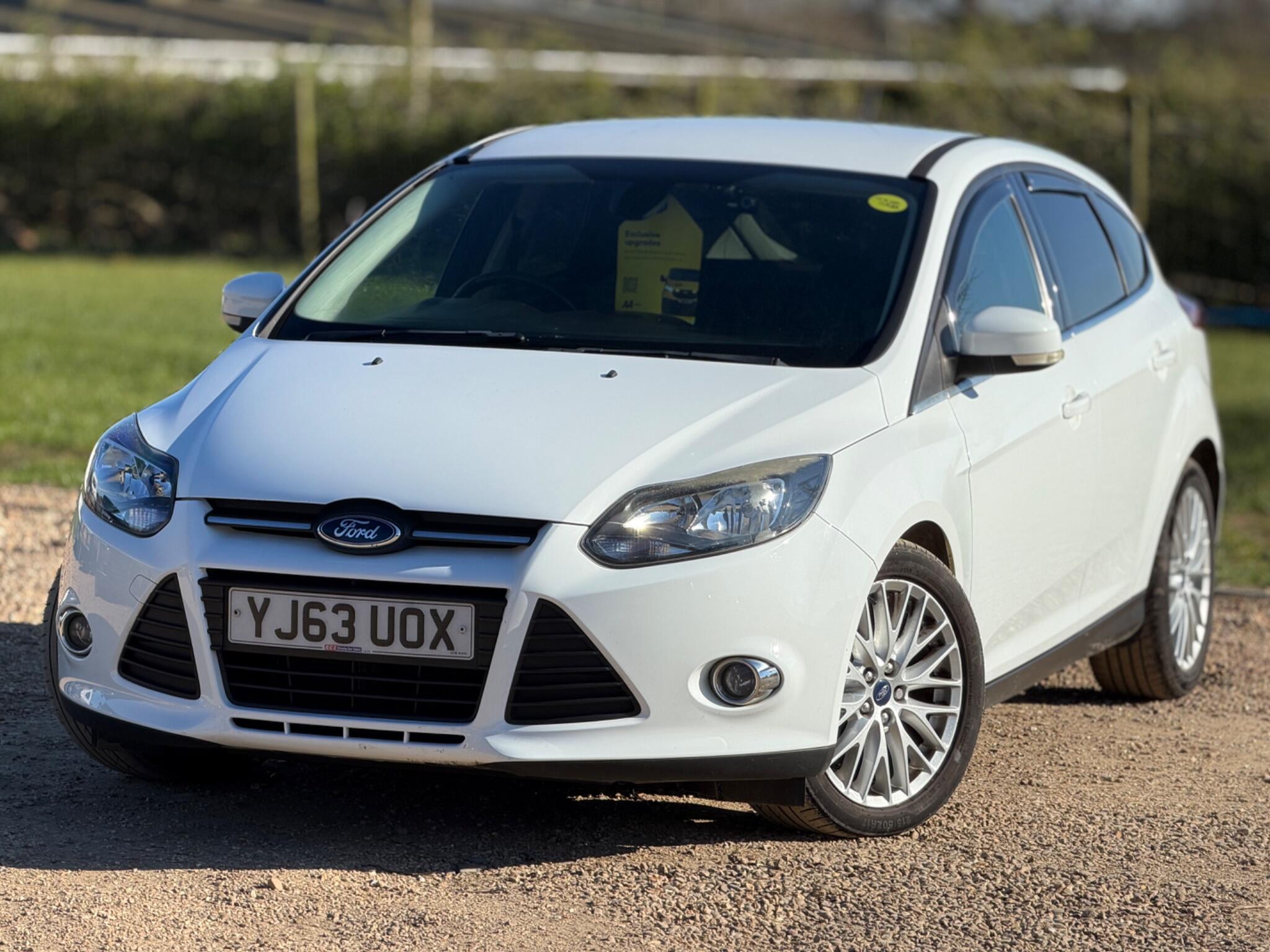 2013 Ford Focus 1.6 TDCi Zetec Euro 5 (s/s) 5dr image 1