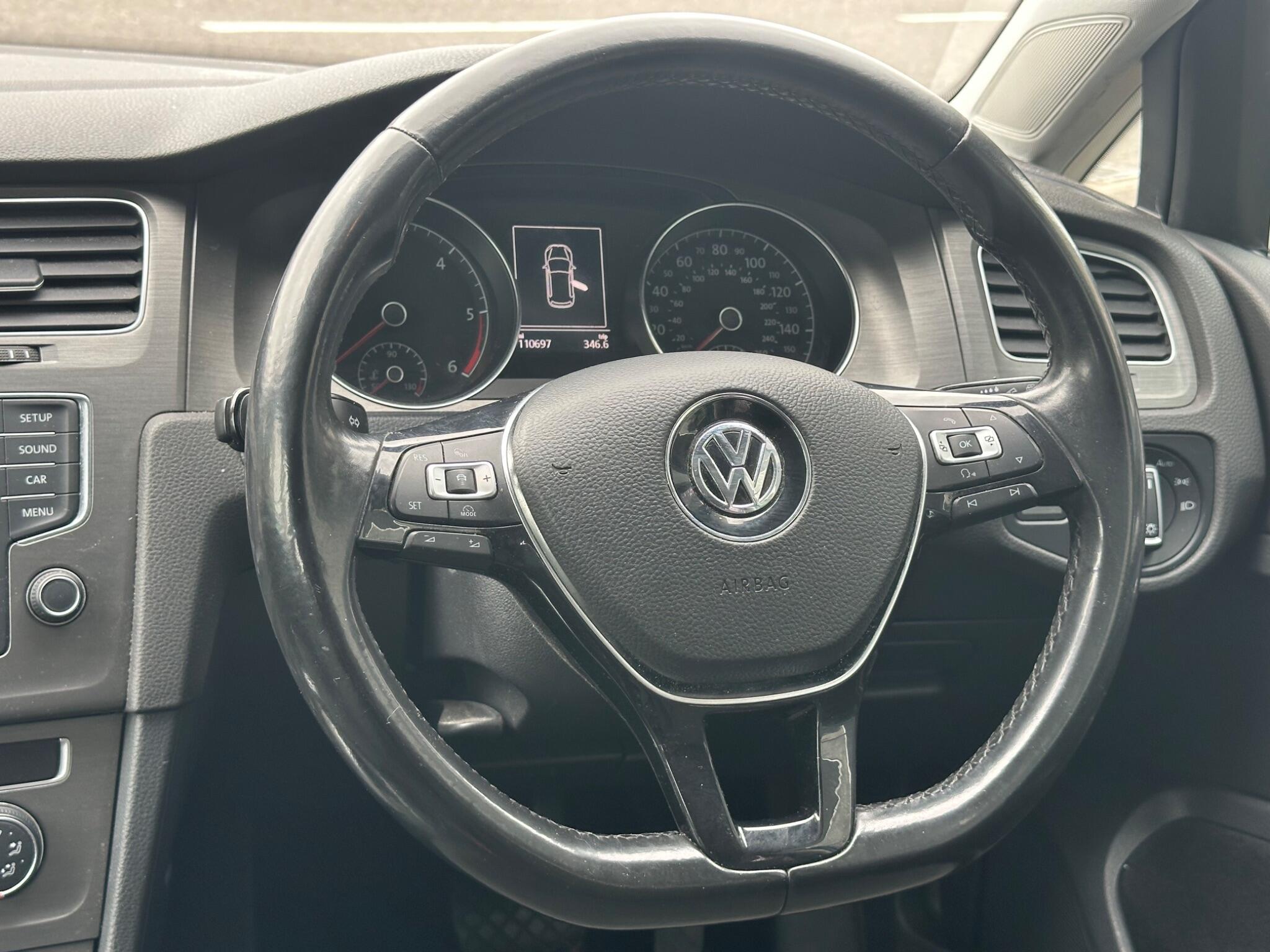 Volkswagen Golf view 32