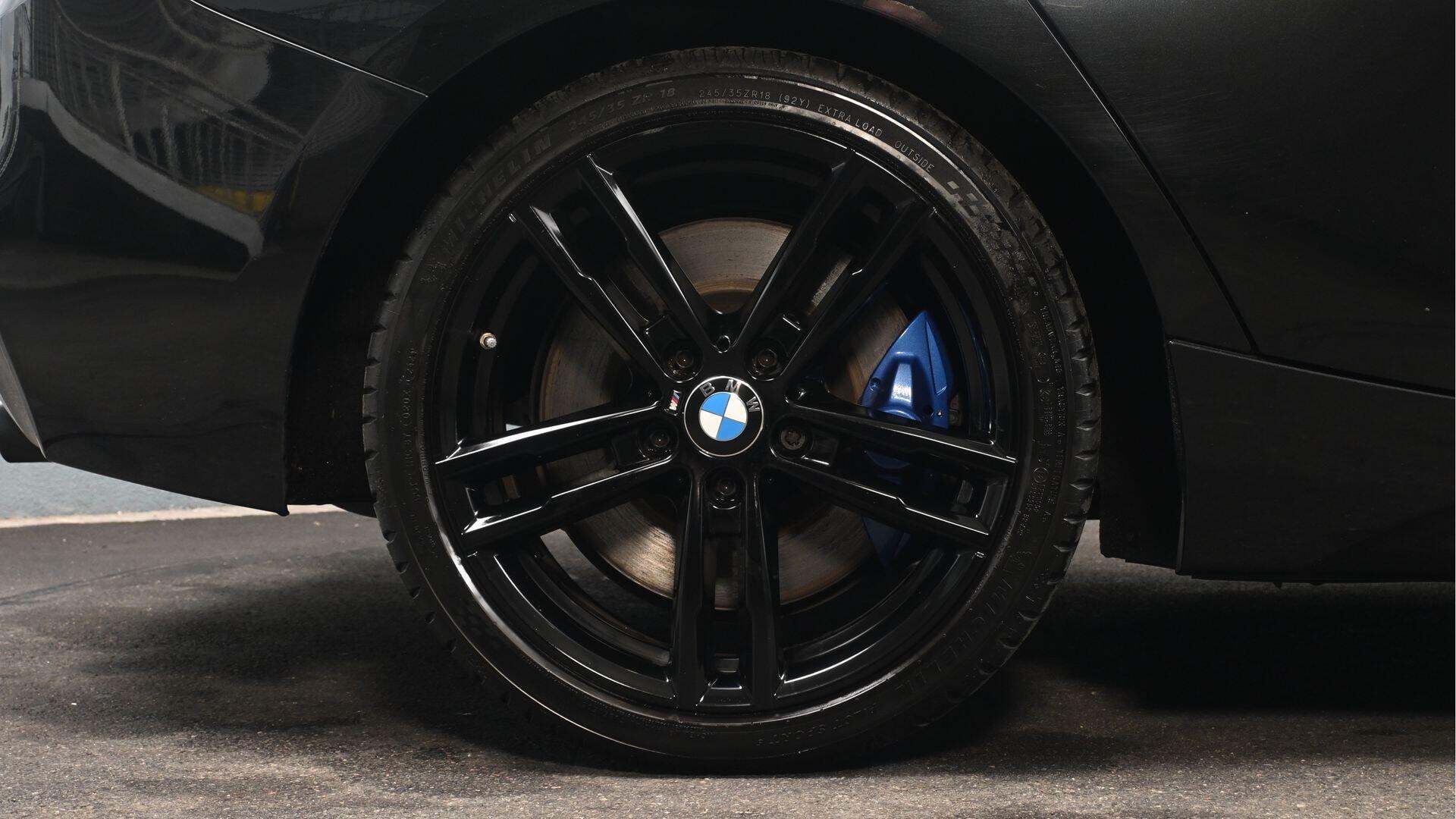 BMW 1 Series view 14