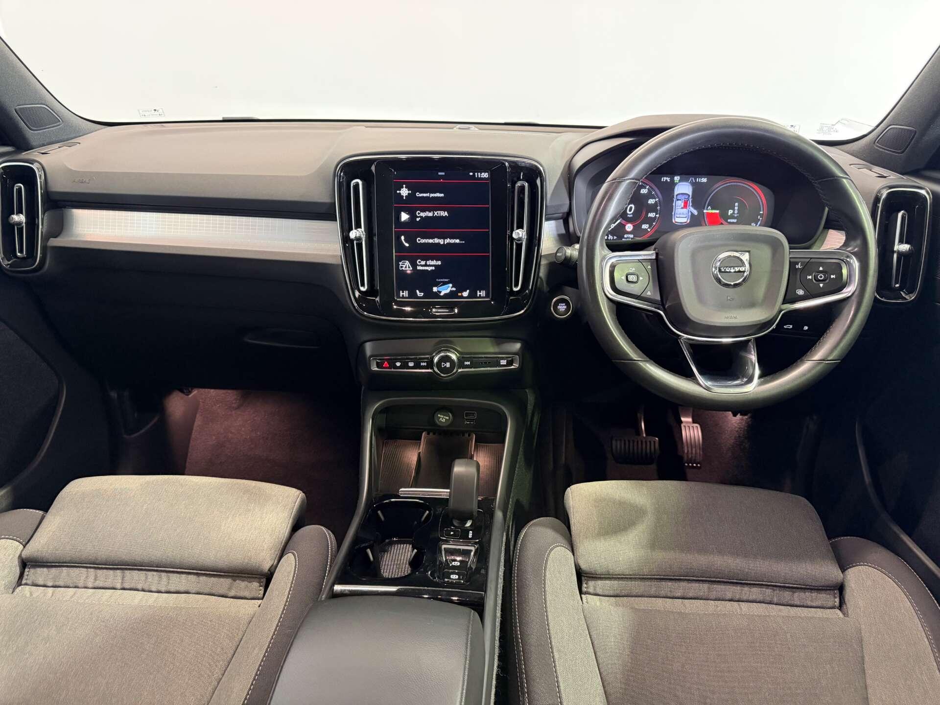 Volvo XC40 view 13