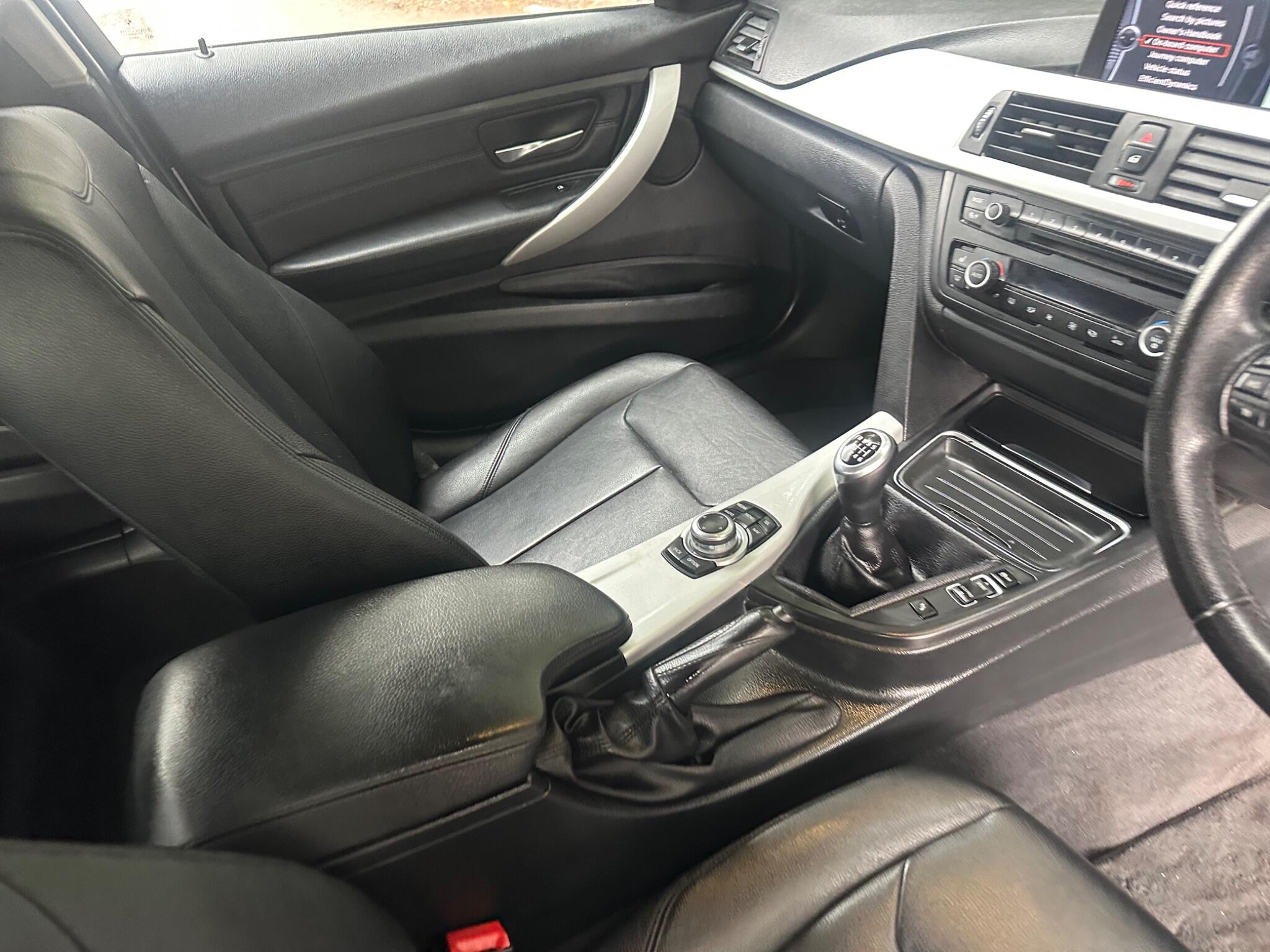 BMW 3 Series view 13