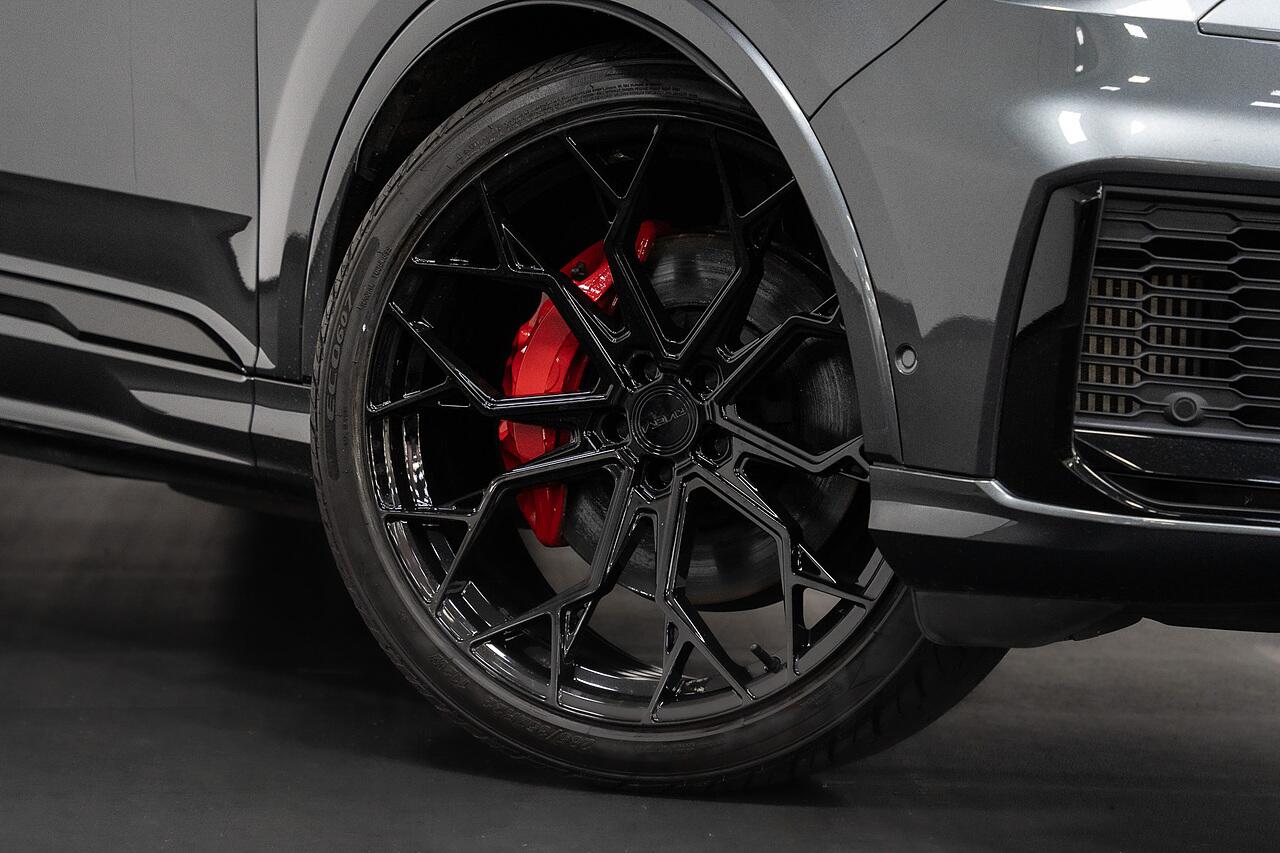 Audi Q7 view 29