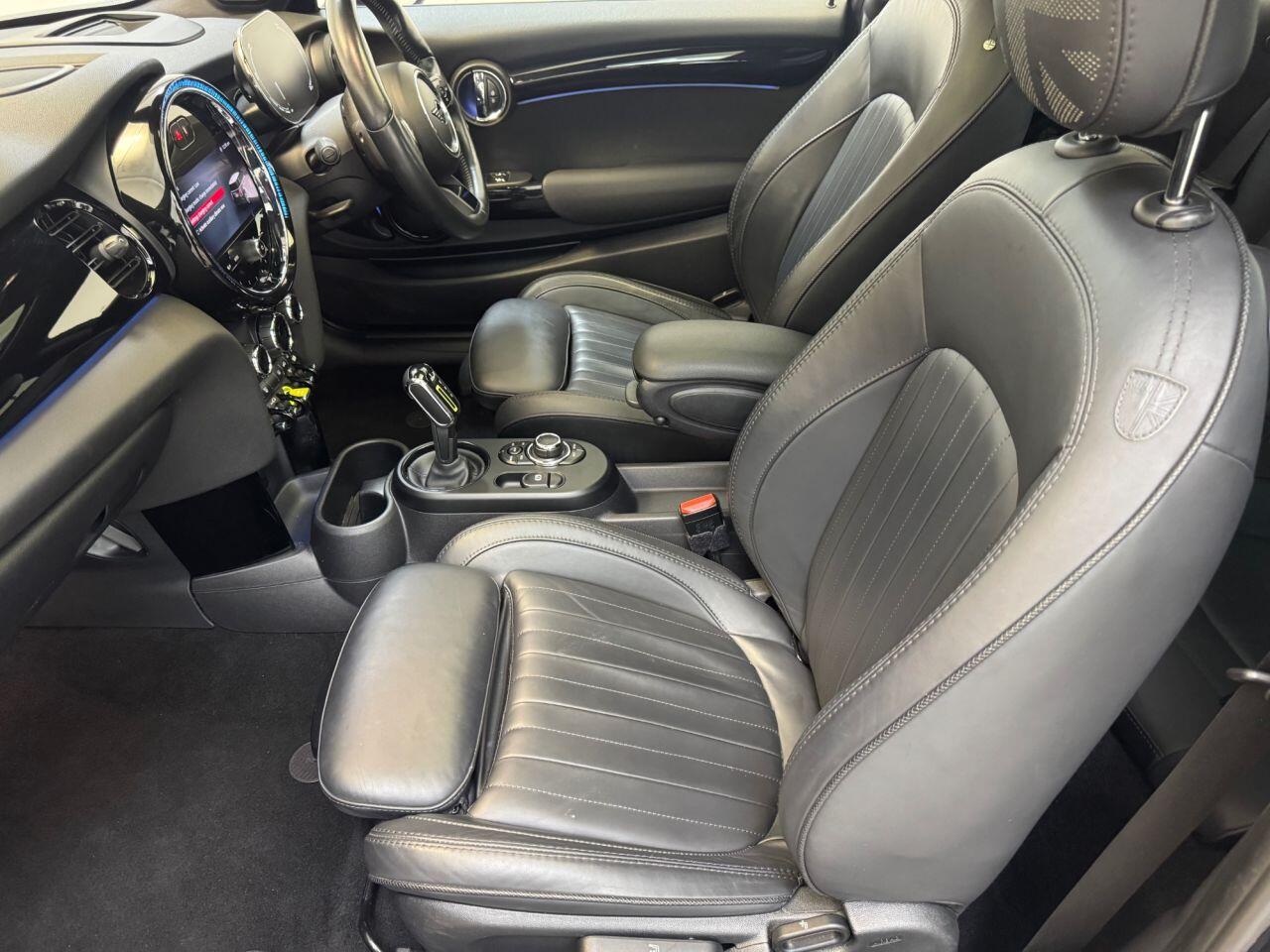 Mini Electric Hatch view 38