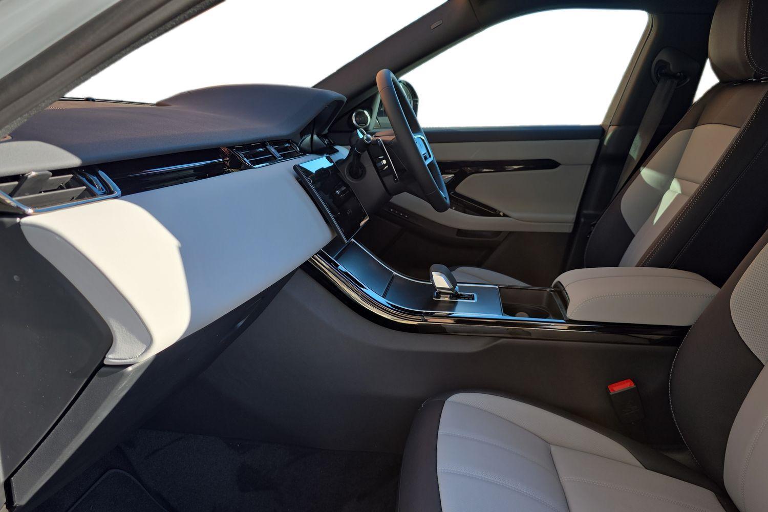 Land Rover Range Rover Evoque view 3