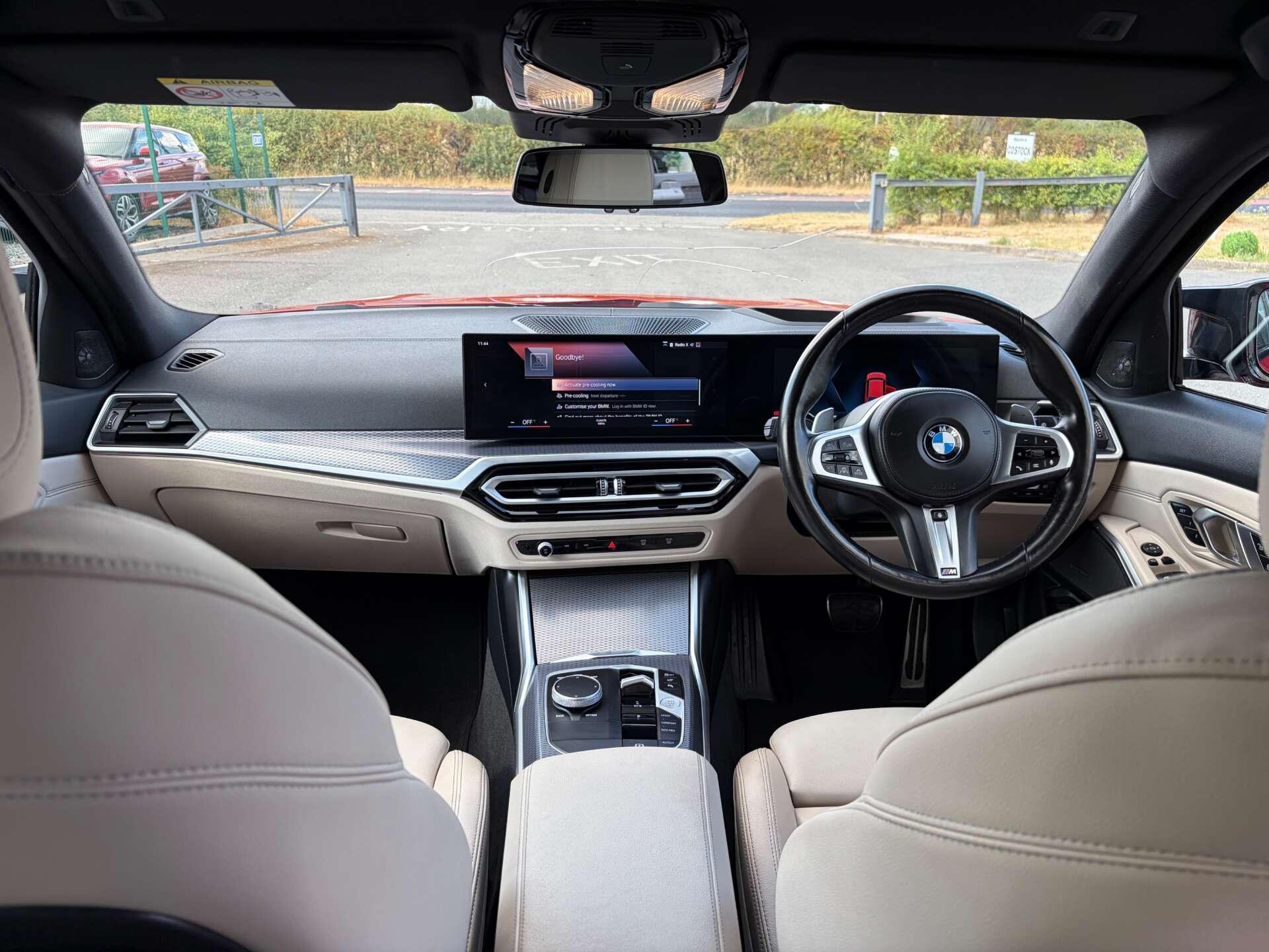 BMW 3 Series view 29
