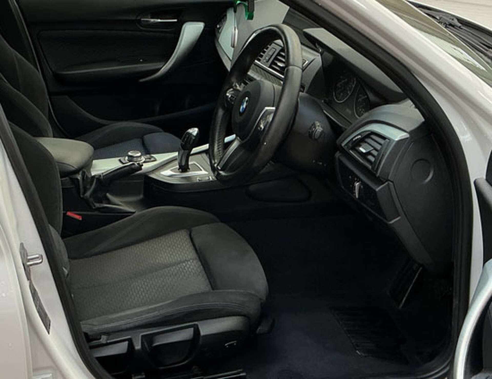 BMW 1 Series view 4