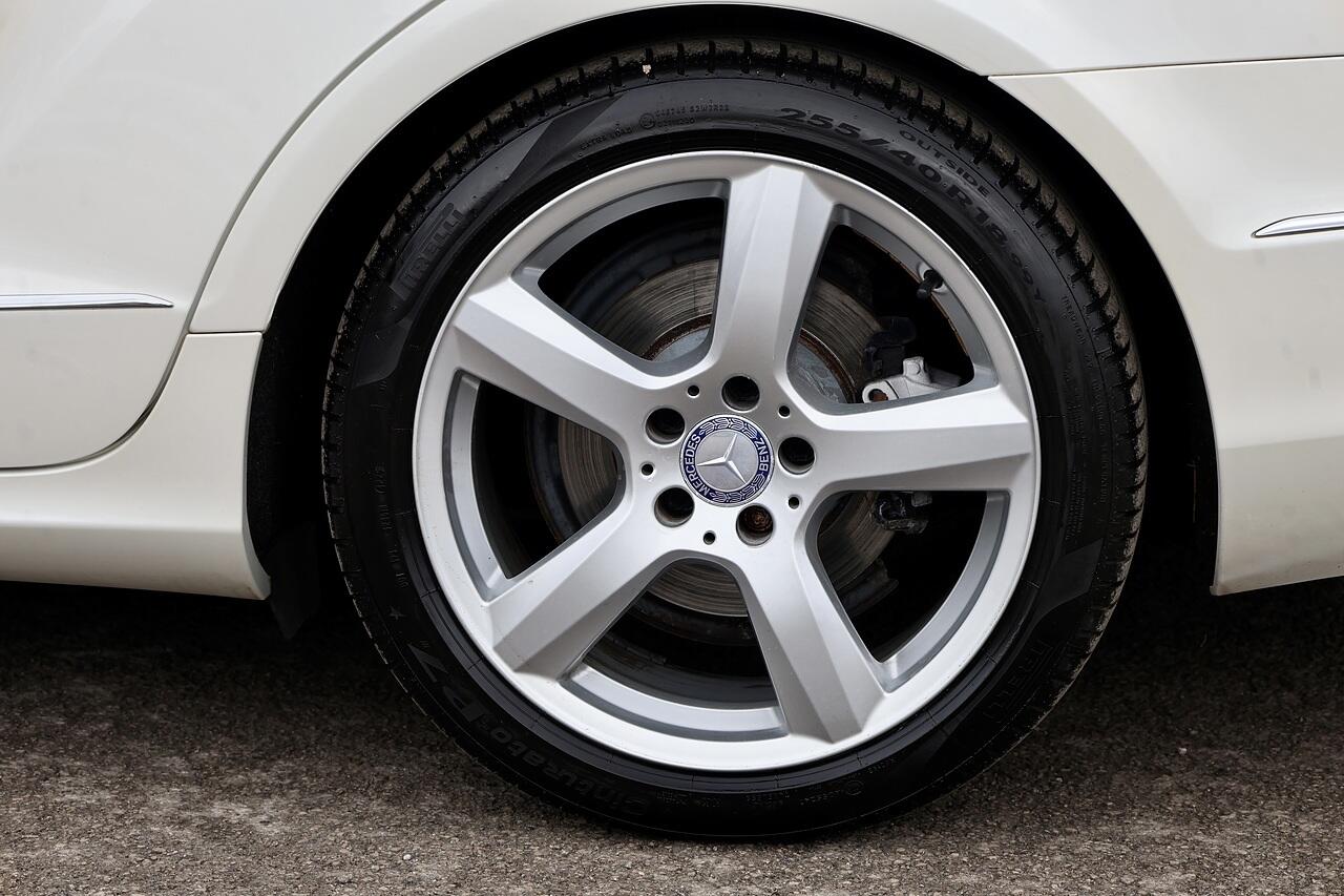 Mercedes-Benz CLS view 36
