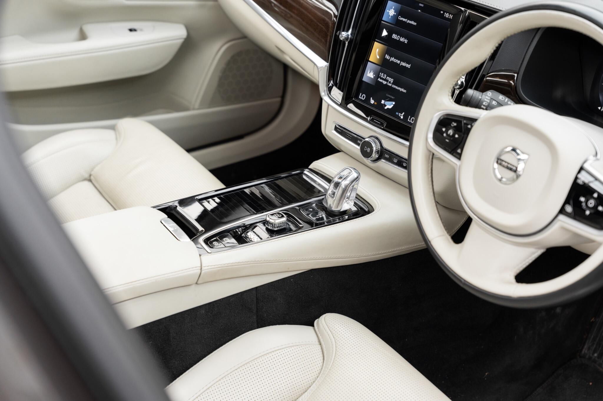 Volvo V90 view 25