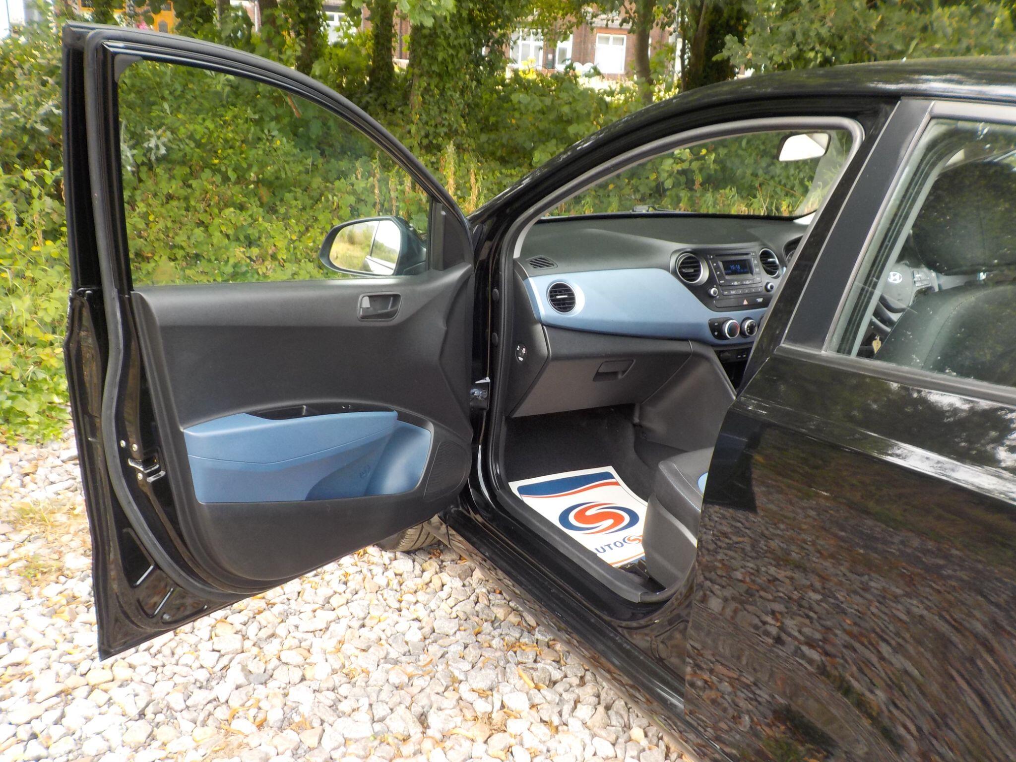 Hyundai i10 1.0 SE Euro 5 5dr