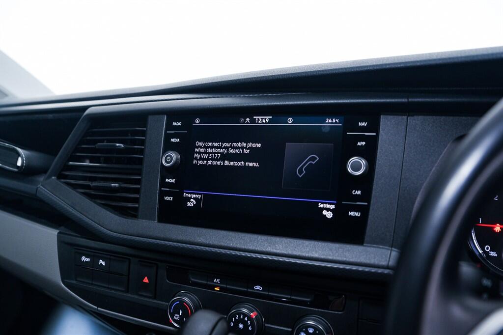 Volkswagen Transporter view 17