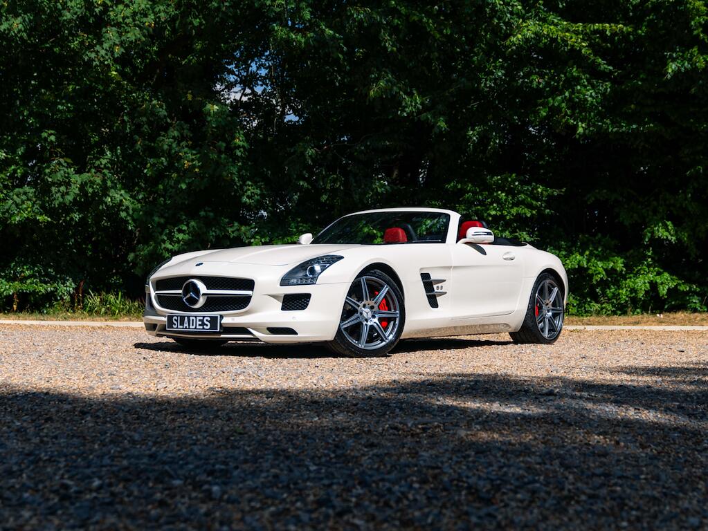 Mercedes-Benz SLS view 8
