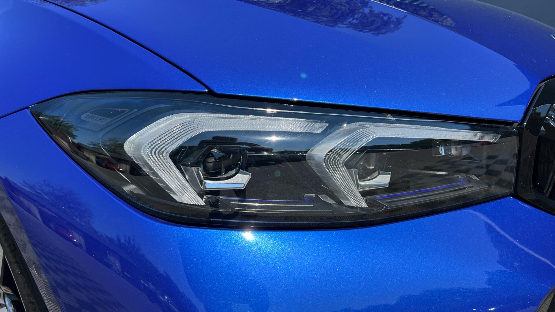 BMW 3 Series view 23