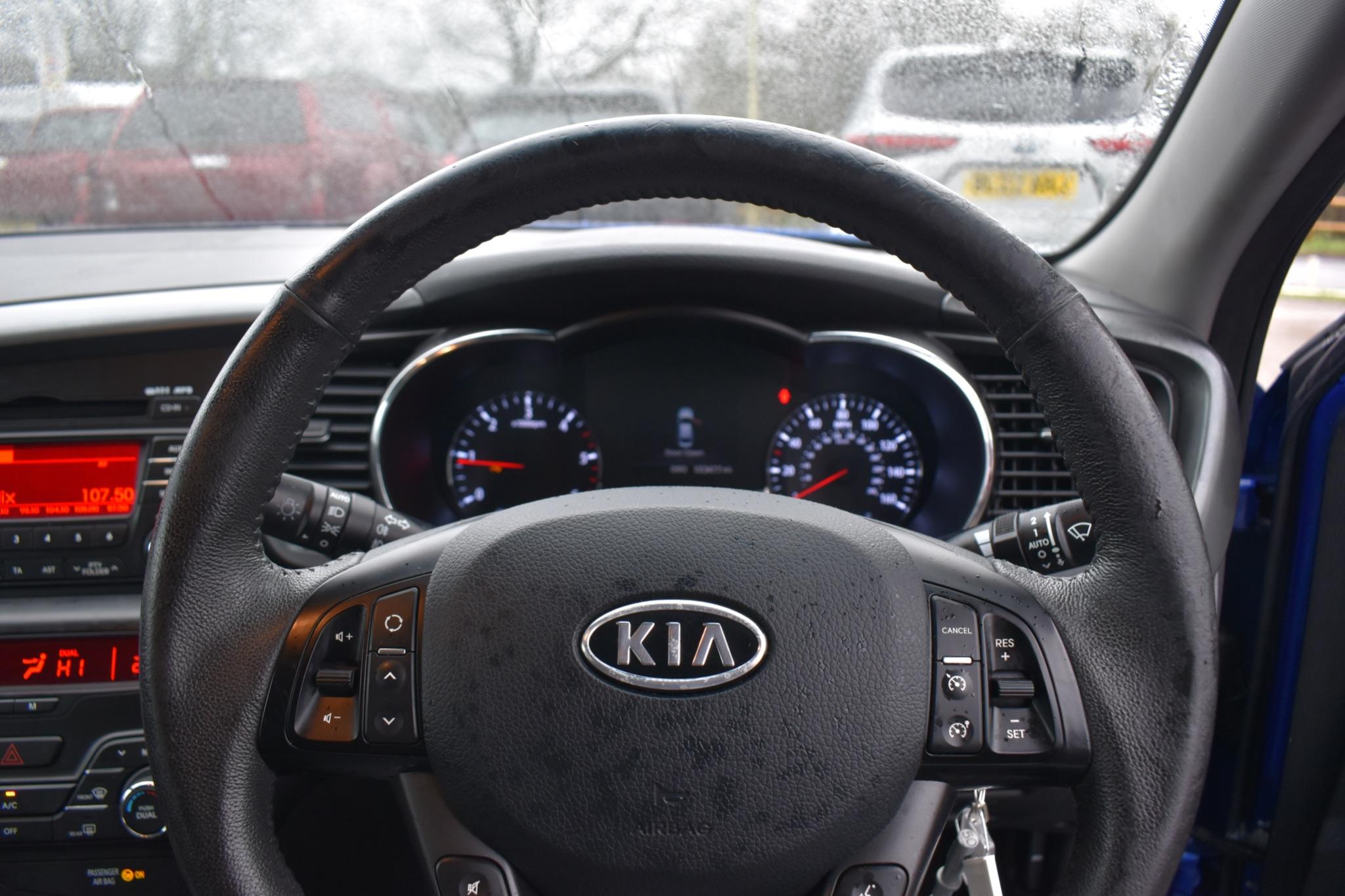 Optima - 1.6 CRDi 2 Euro 6 (s/s) 4dr - Image 23