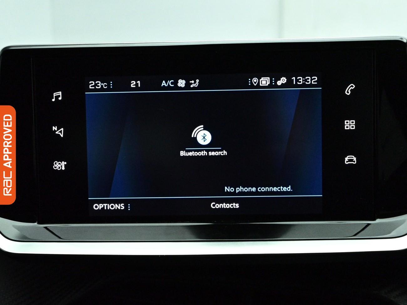 Peugeot 208 view 17
