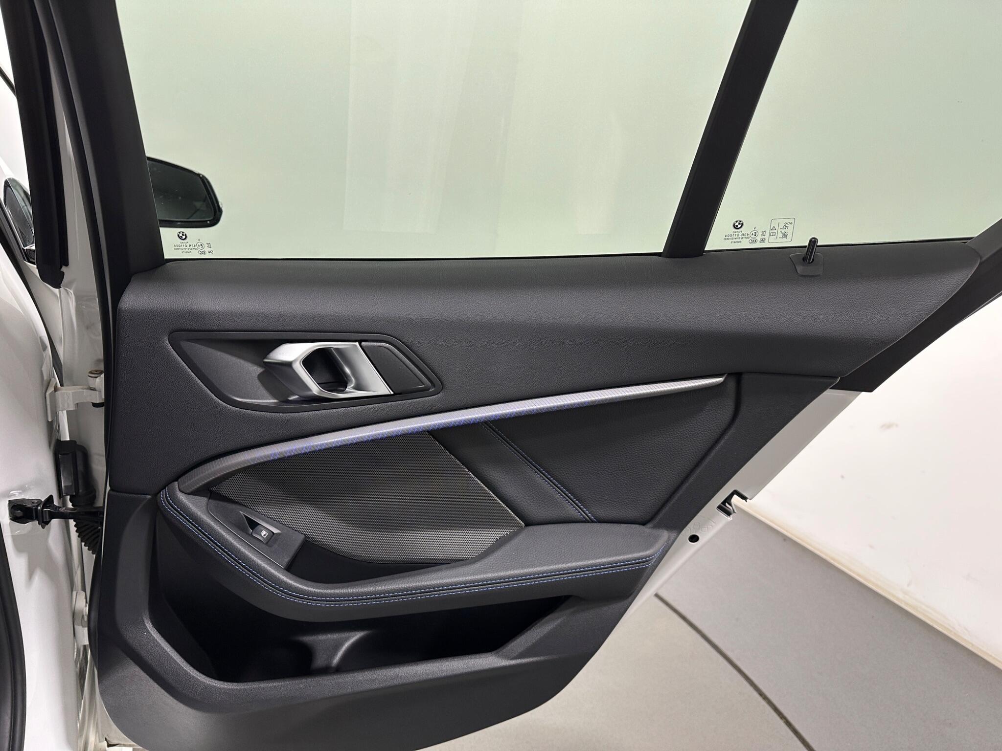 BMW 1 Series view 46