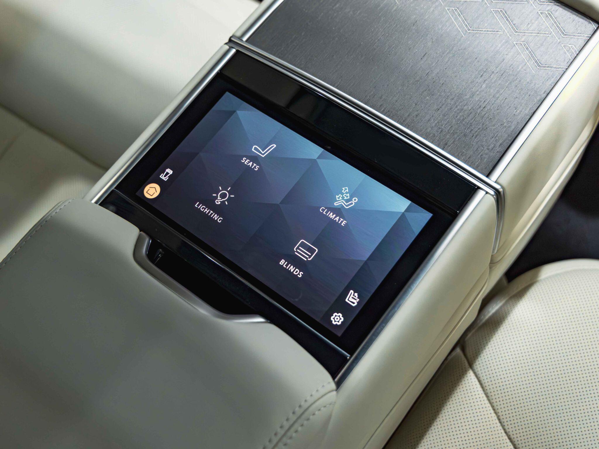 Land Rover Range Rover view 31