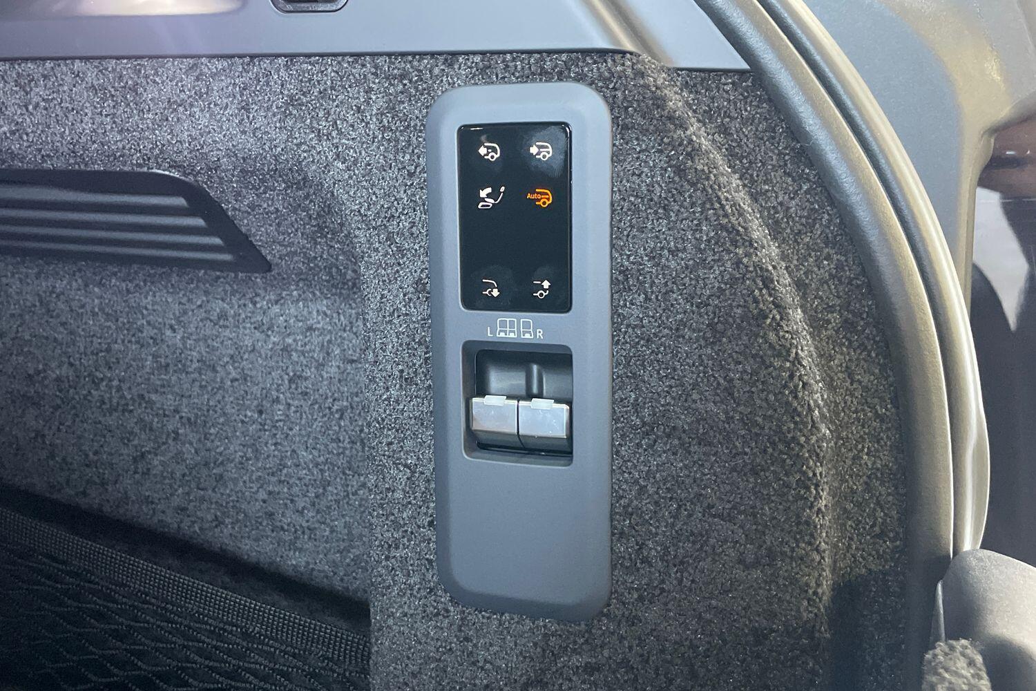 Land Rover Range Rover view 25