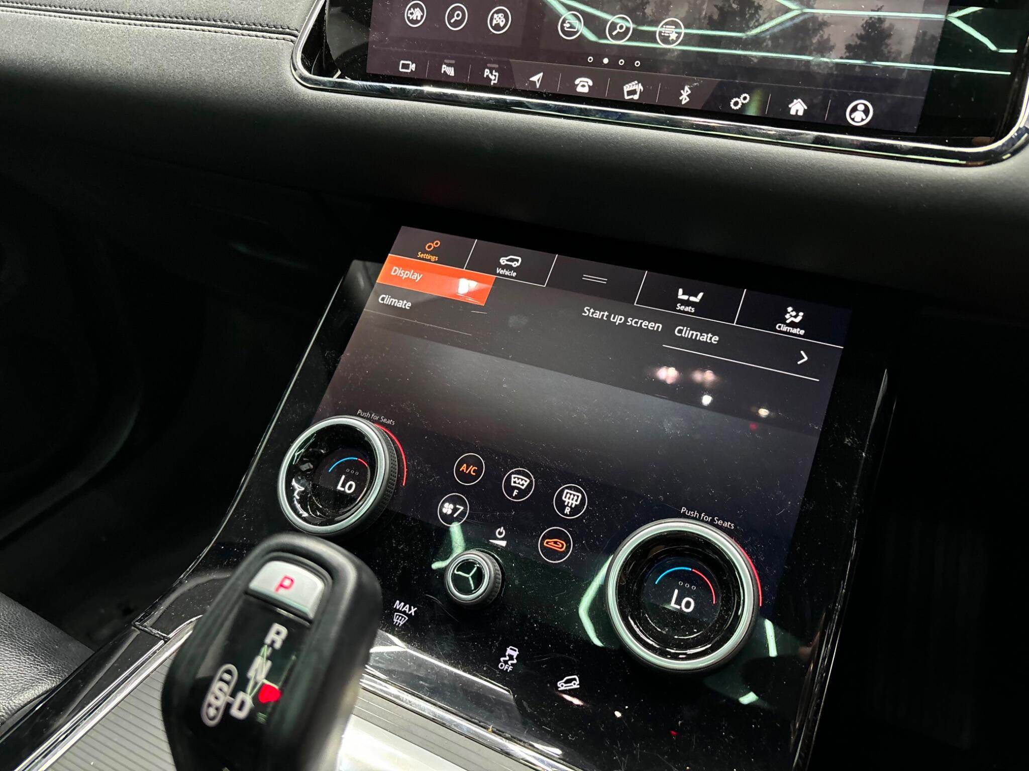 Land Rover Range Rover Evoque view 16