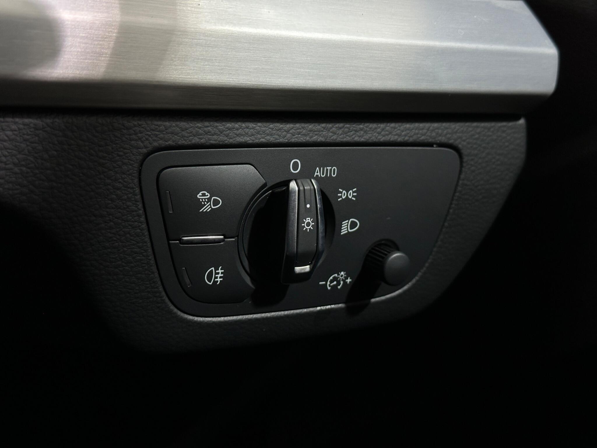 Audi Audi Q5 view 18